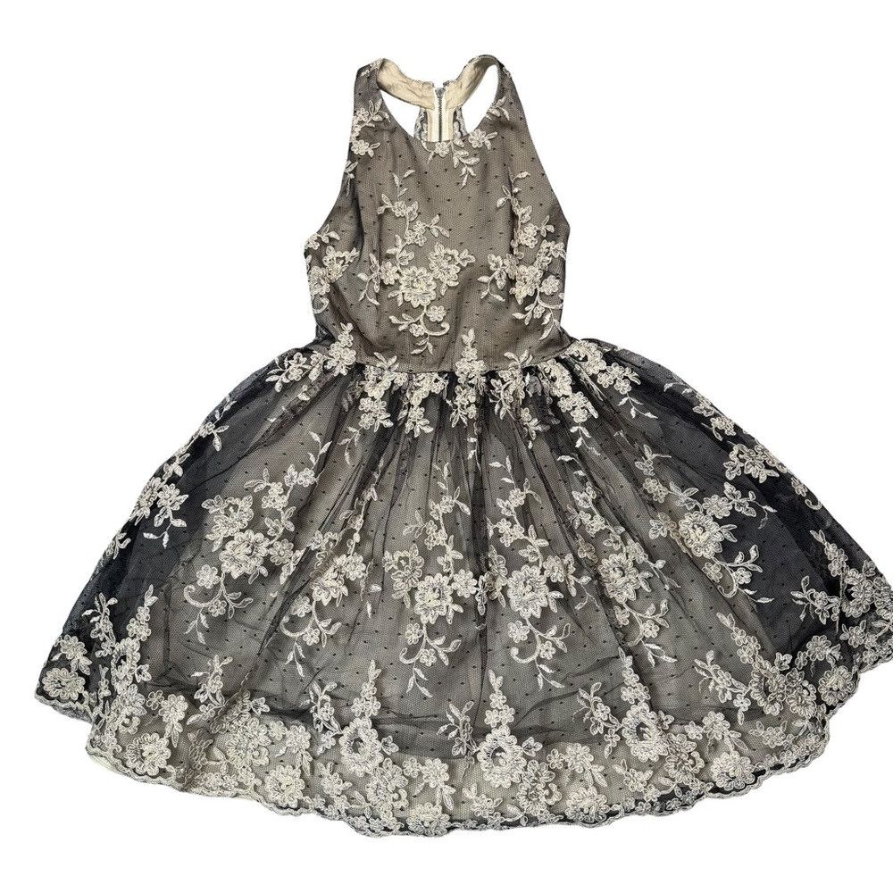 Alice + Olivia Alice + Olivia Beatrice T-back Lace Embellished Silk Blend Size S / US 4 / IT 40 - 2 Thumbnail