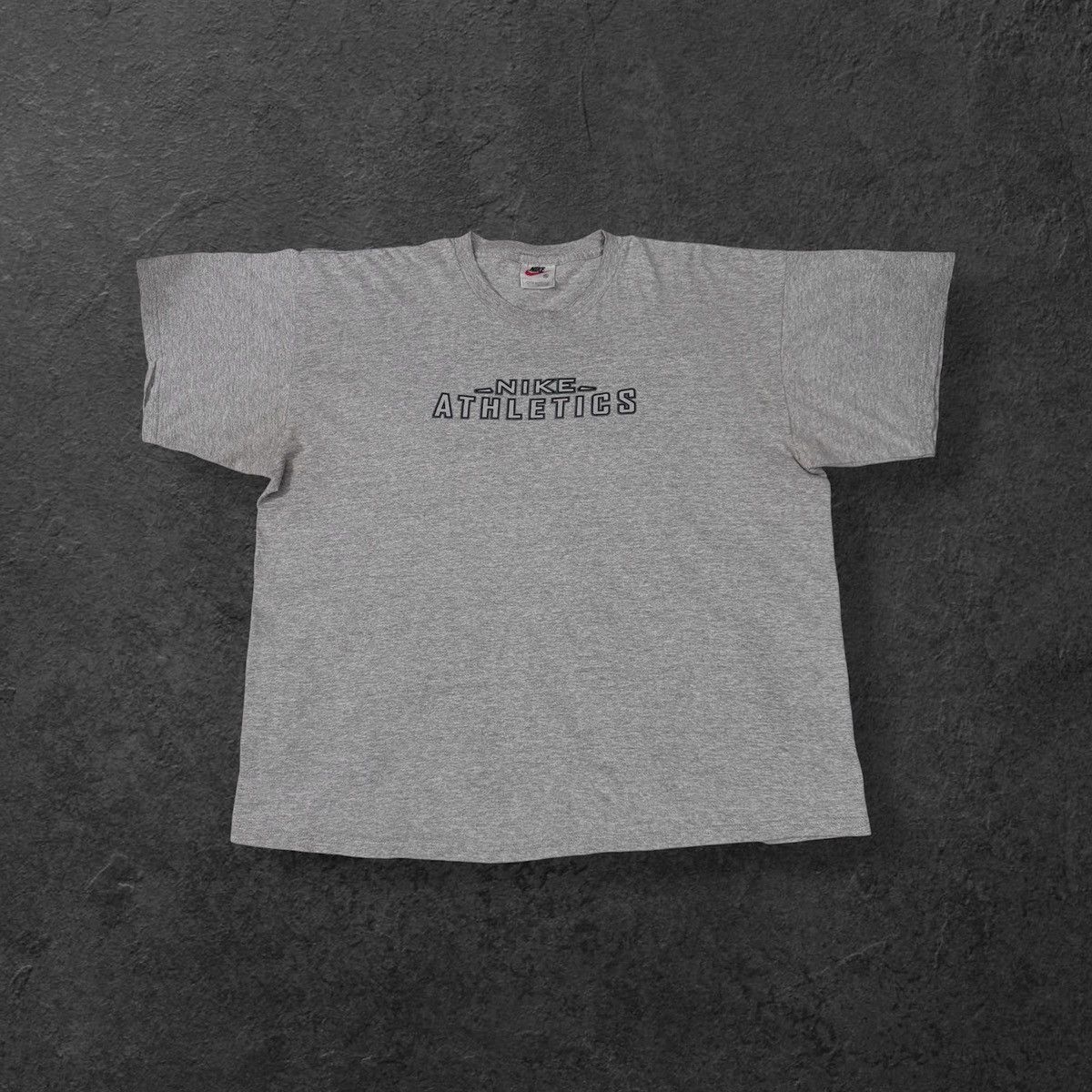 Nike Vintage Nike Athletics Tee Size US XL / EU 56 / 4 - 1 Thumbnail