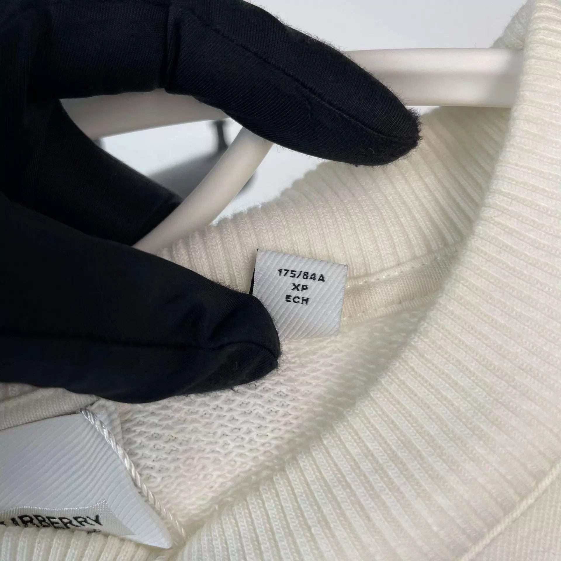 Burberry Burberry White Hoodie XS Size US XS / EU 42 / 0 - 6 Thumbnail