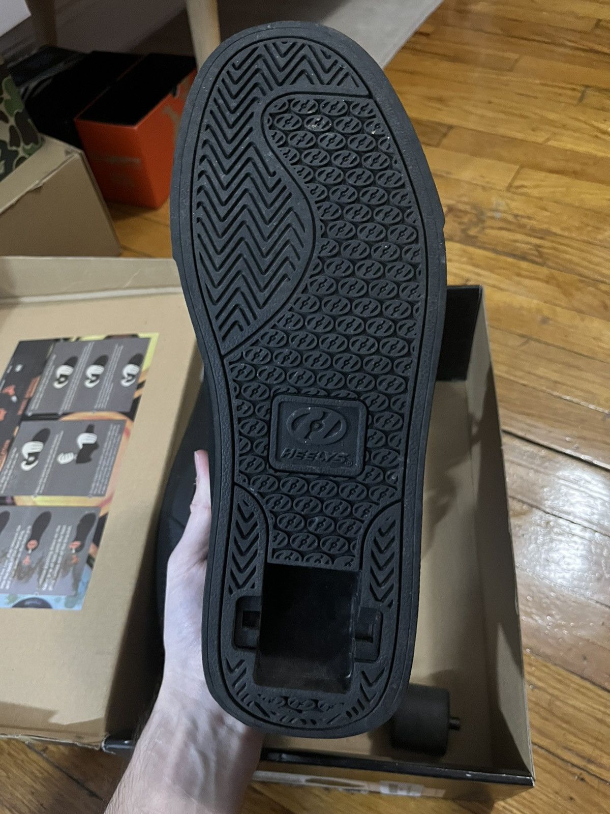 Heelys Black heelys low top sneakers Size US 10 / EU 43 - 2 Thumbnail