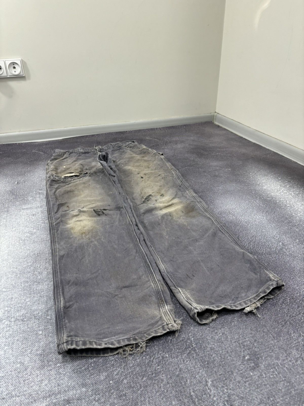 Carhartt Vintage Carhartt USA Dungaree Fit Distressed Work Pants Size US 32 / EU 48 - 9 Thumbnail