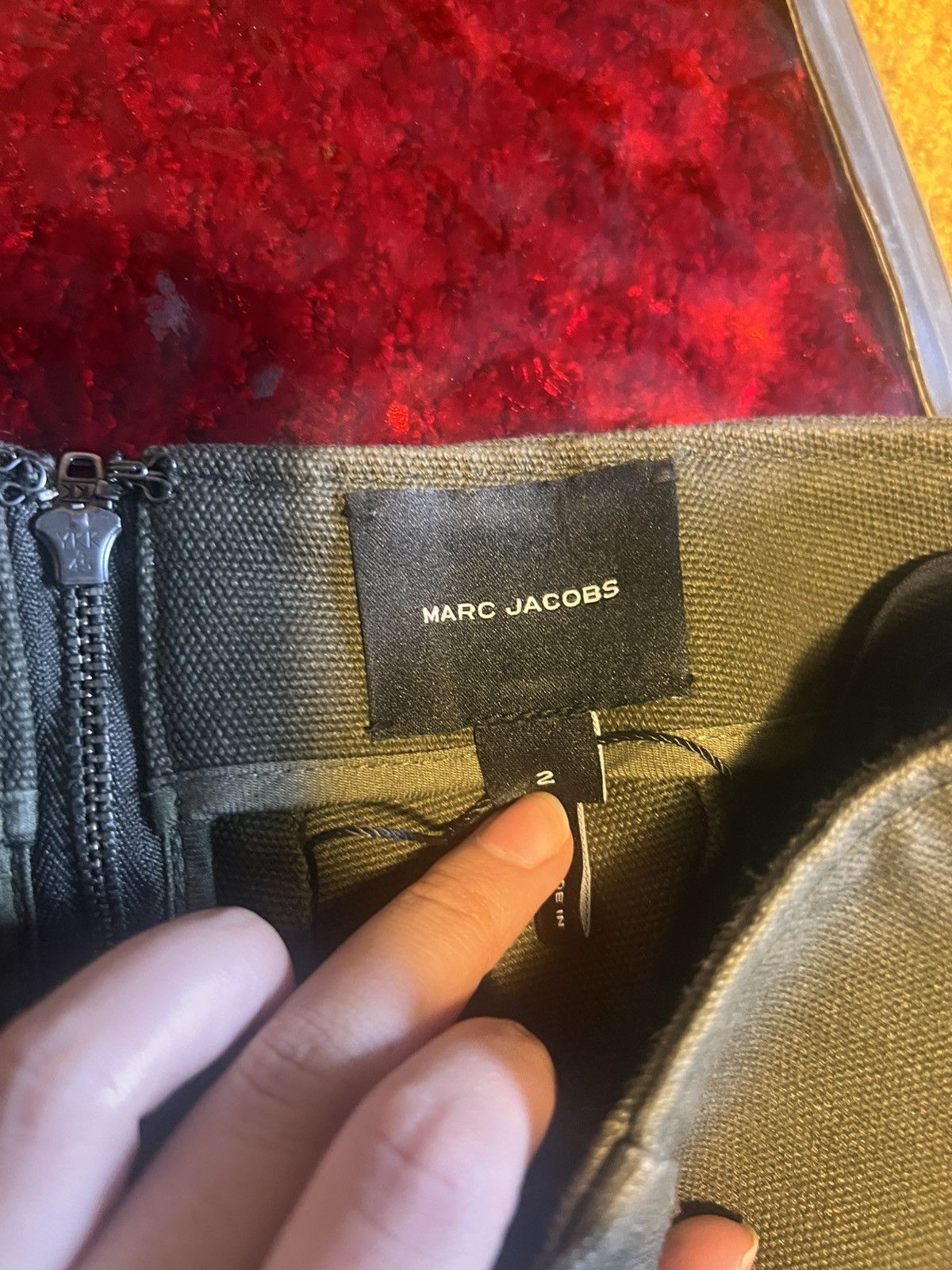 Marc Jacobs Marc Jacobs structured olive green skirt Size 26" / US 2 / IT 38 - 2 Thumbnail
