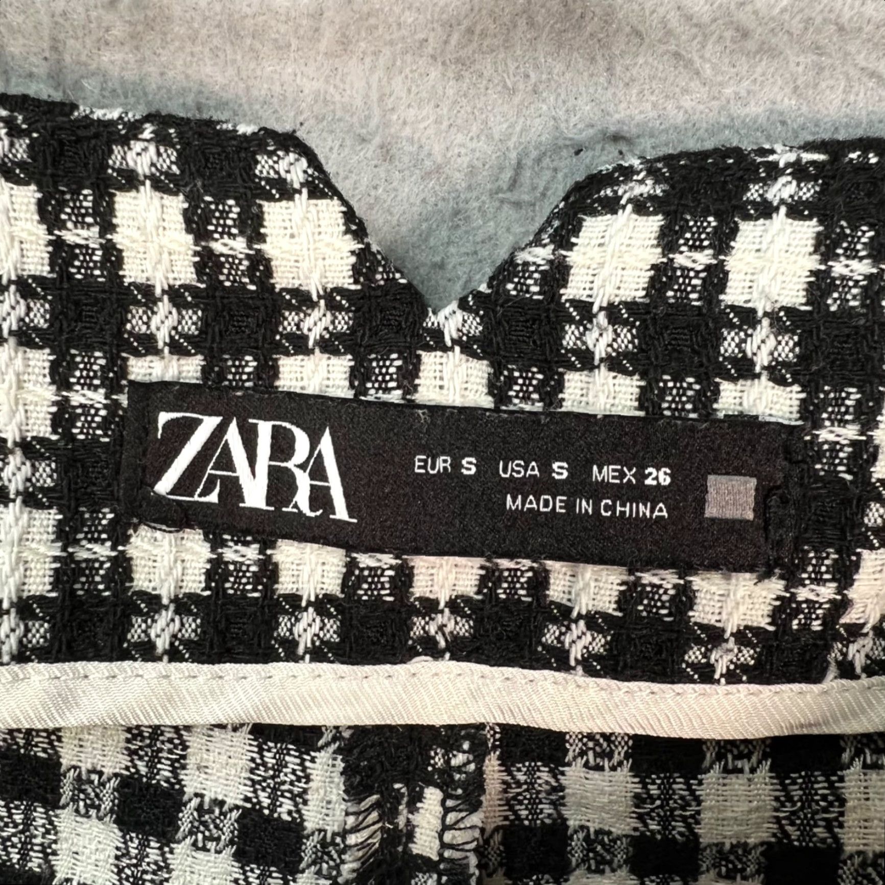 Zara Zara Womens Bermuda Shorts High-Waisted Plaid Tweed Black White Size S Size 28" / US 6 / IT 42 - 3 Thumbnail