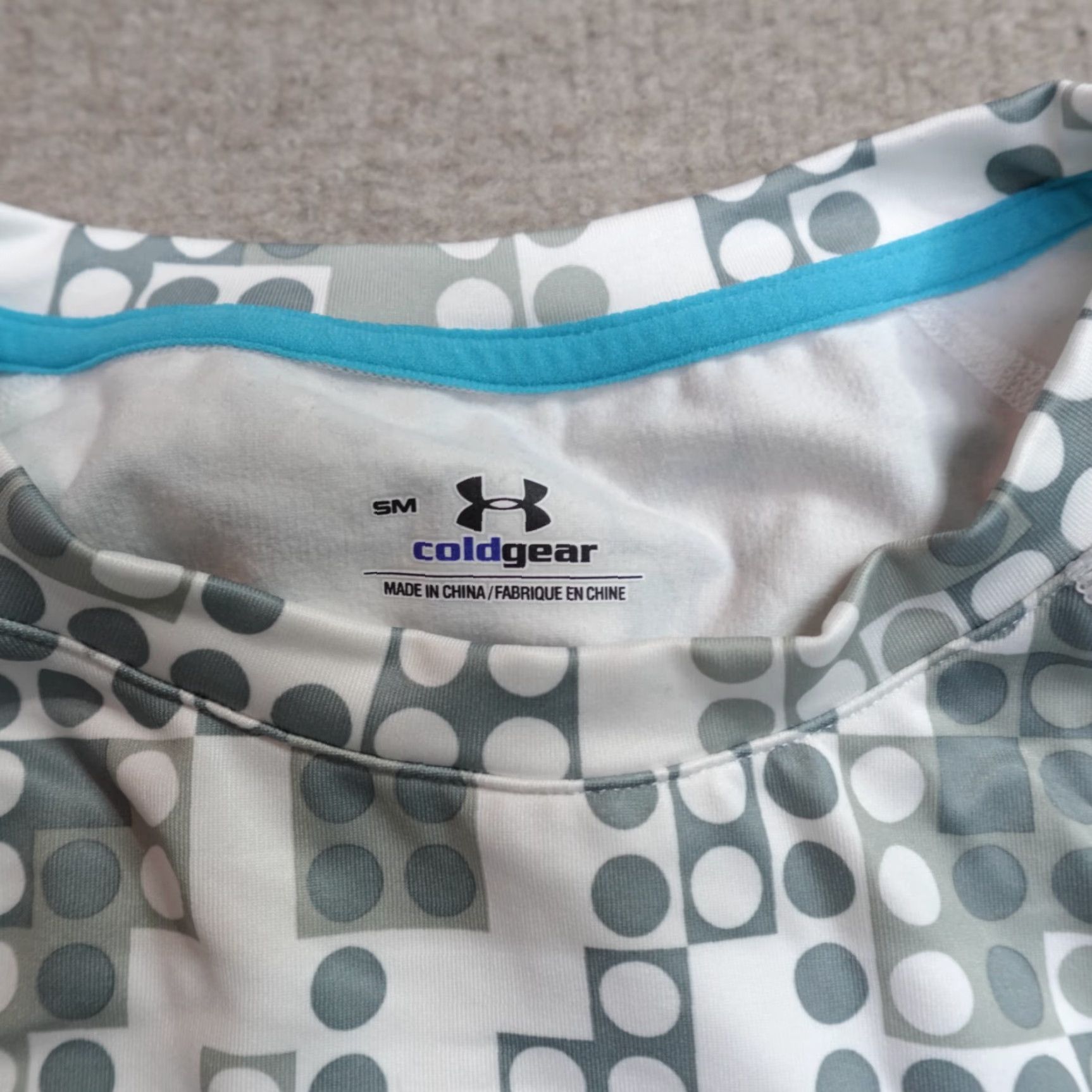 Under Armour Under Armour Womens Shirt Small Gray White Long Sleeve Cold Gear Size L / US 10 / IT 46 - 2 Thumbnail