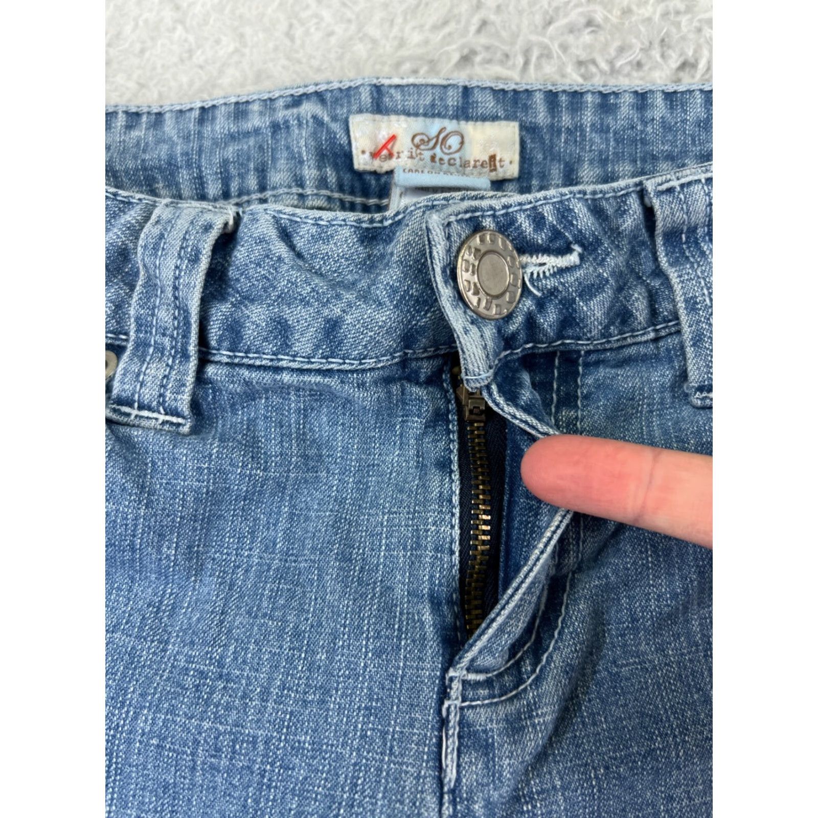 Denime SO Jeans Women 9 Blue Denim Flared Low Rise Light Wash Cotton Jeans Womens 9 Blue Denim SO Flared Jeans with Stretch Men? Size 30" / US 8 / IT 44 - 5 Thumbnail