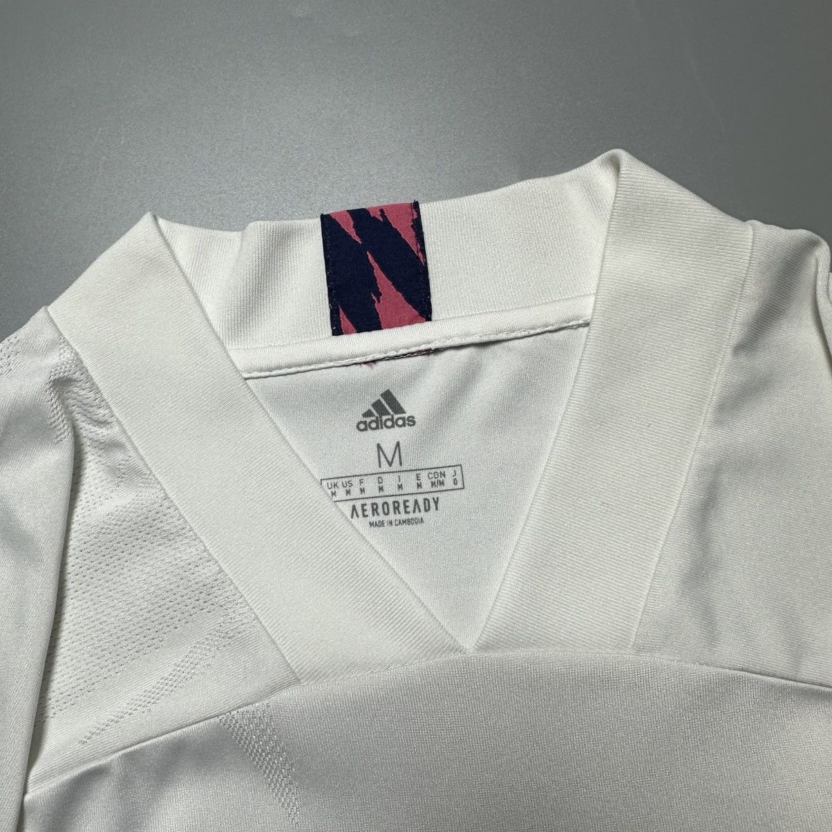 Vintage REAL MADRID ADIDAS 2020/2021 FOOTBALL HOME JERSEY #8 KROOS Size US M / EU 48-50 / 2 - 5 Thumbnail