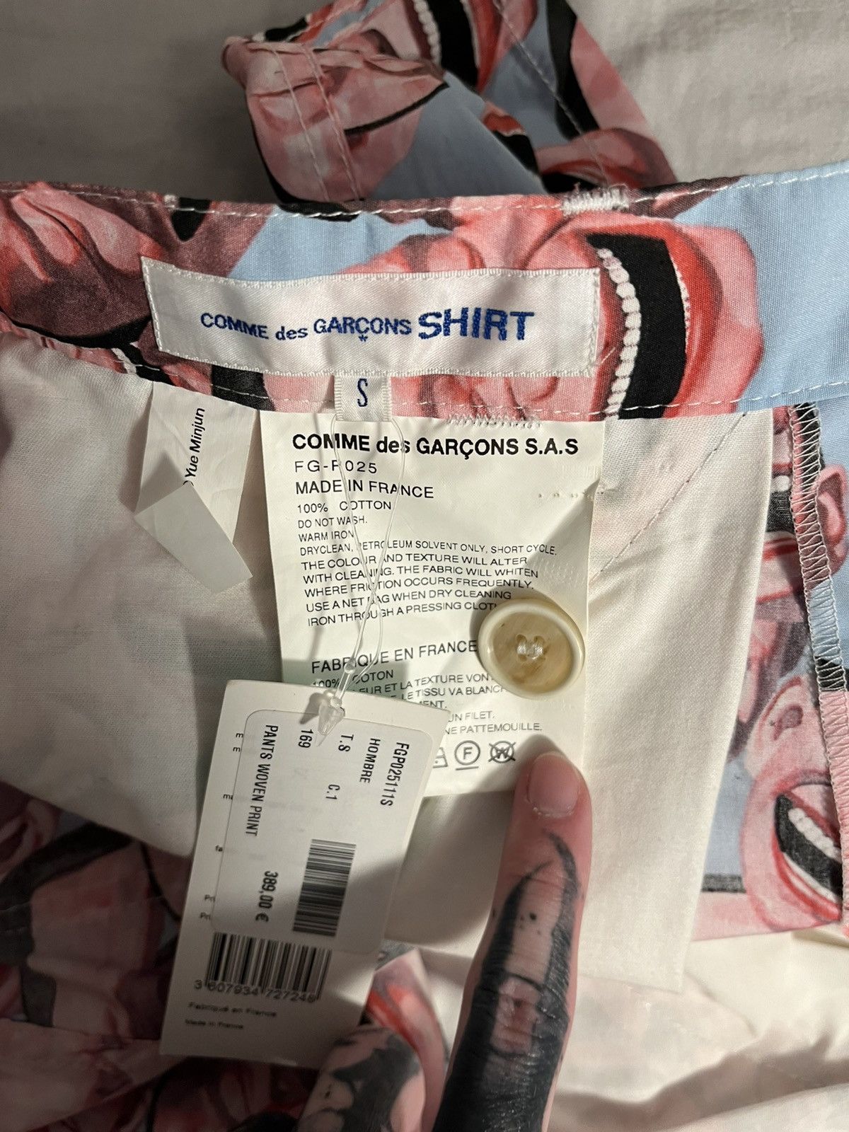 Comme des Garcons SHIRT Comme des garcons shirt yue minjun laughing shorts Size US 32 / EU 48 - 3 Thumbnail