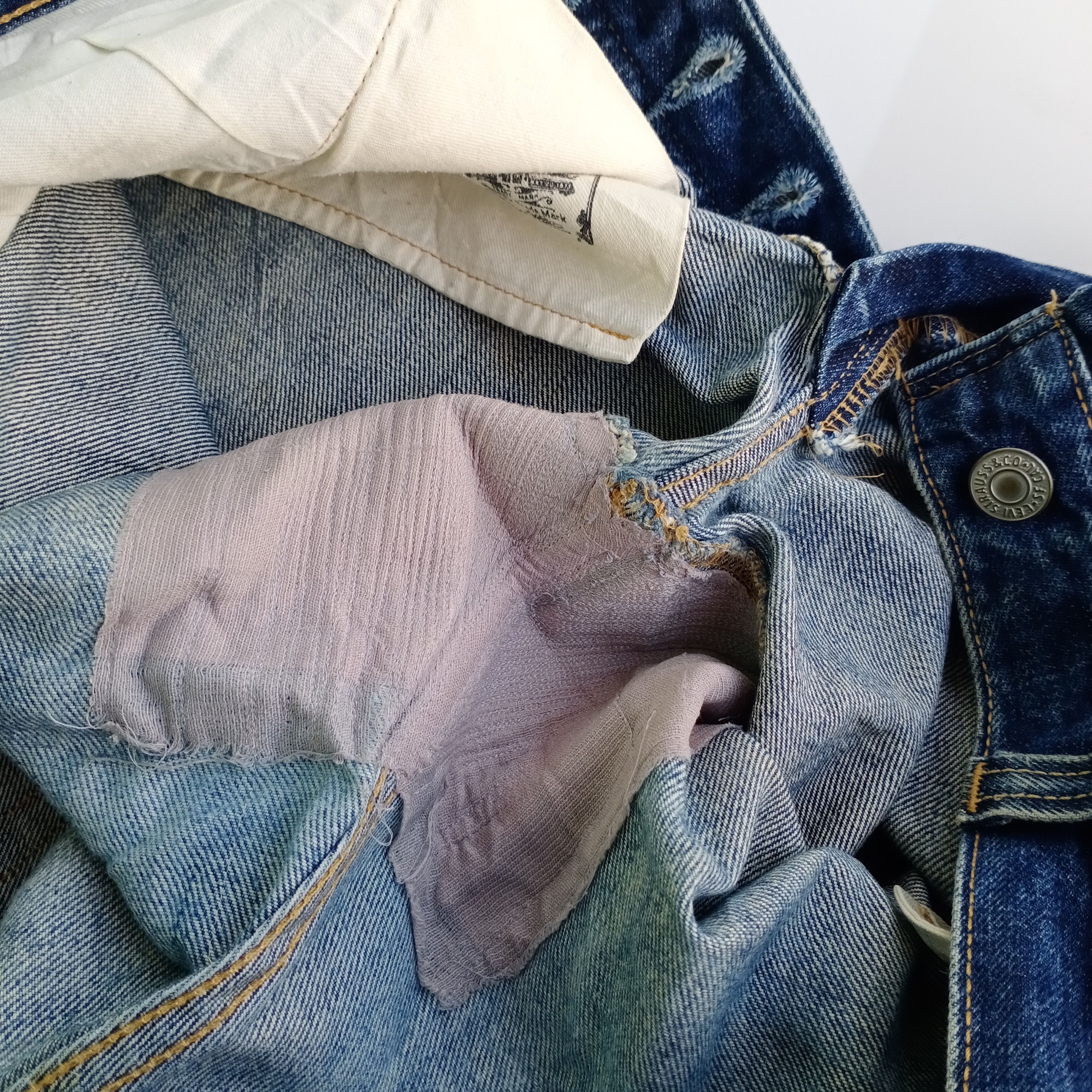 Levi's Vintage Clothing Vintage Levi's 501 Faded Straight Leg Jeans Size US 34 / EU 50 - 14 Thumbnail