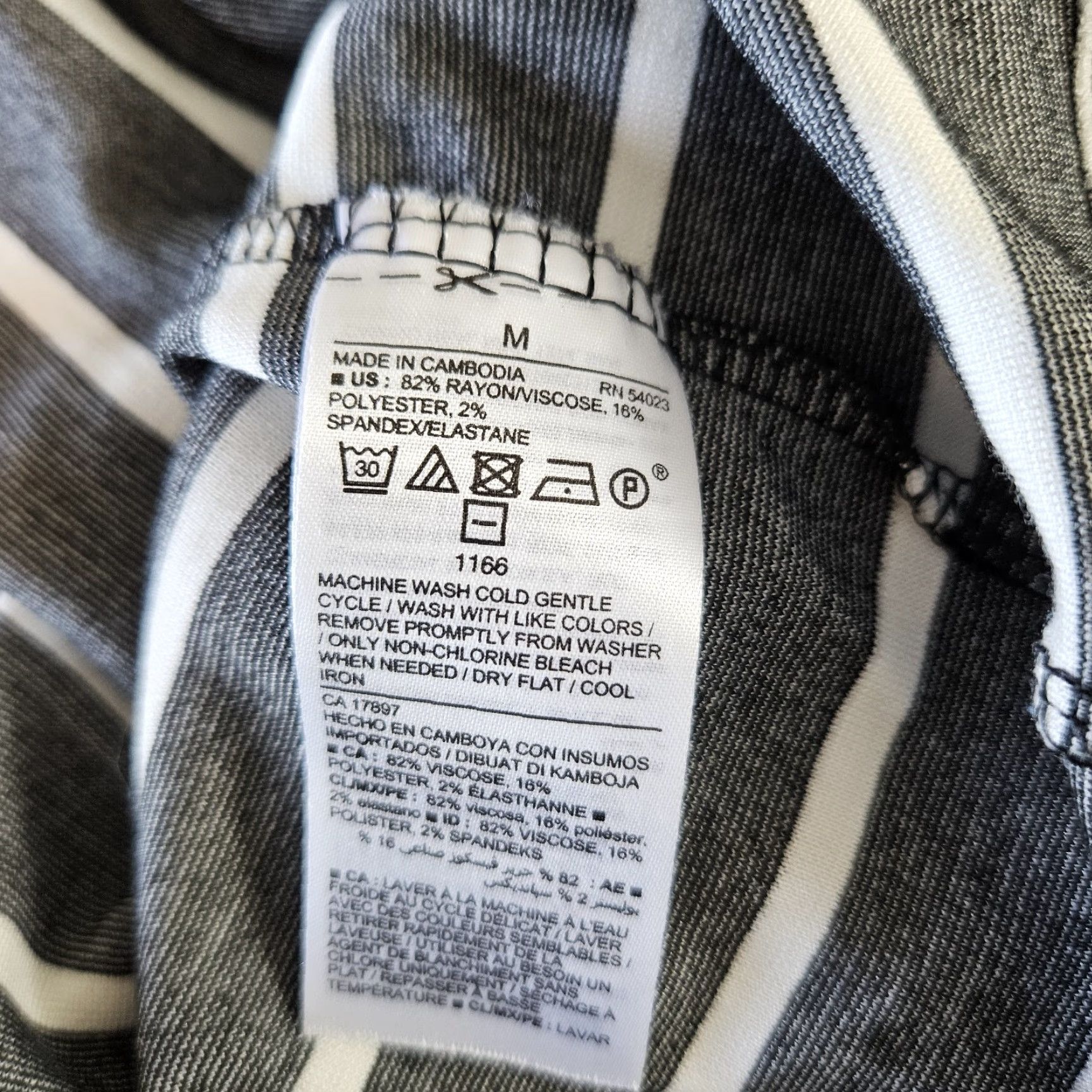 Old Navy Old Navy Dress Sz Medium Black White Stripe Rayon Blend Womens Size M / US 6-8 / IT 42-44 - 4 Thumbnail