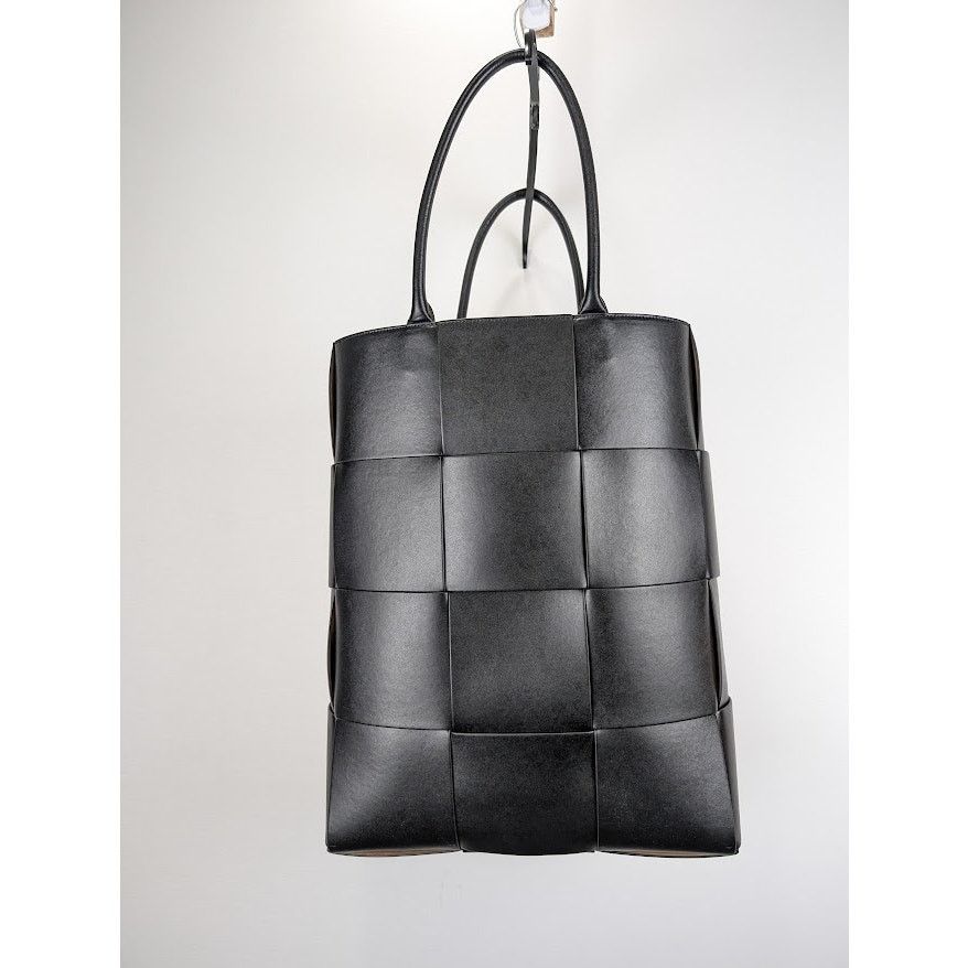 Bottega Veneta o1rshd1 Size:OS / Arco Tote Bag in Intrecciato Leather Black Size ONE SIZE - 1 Thumbnail