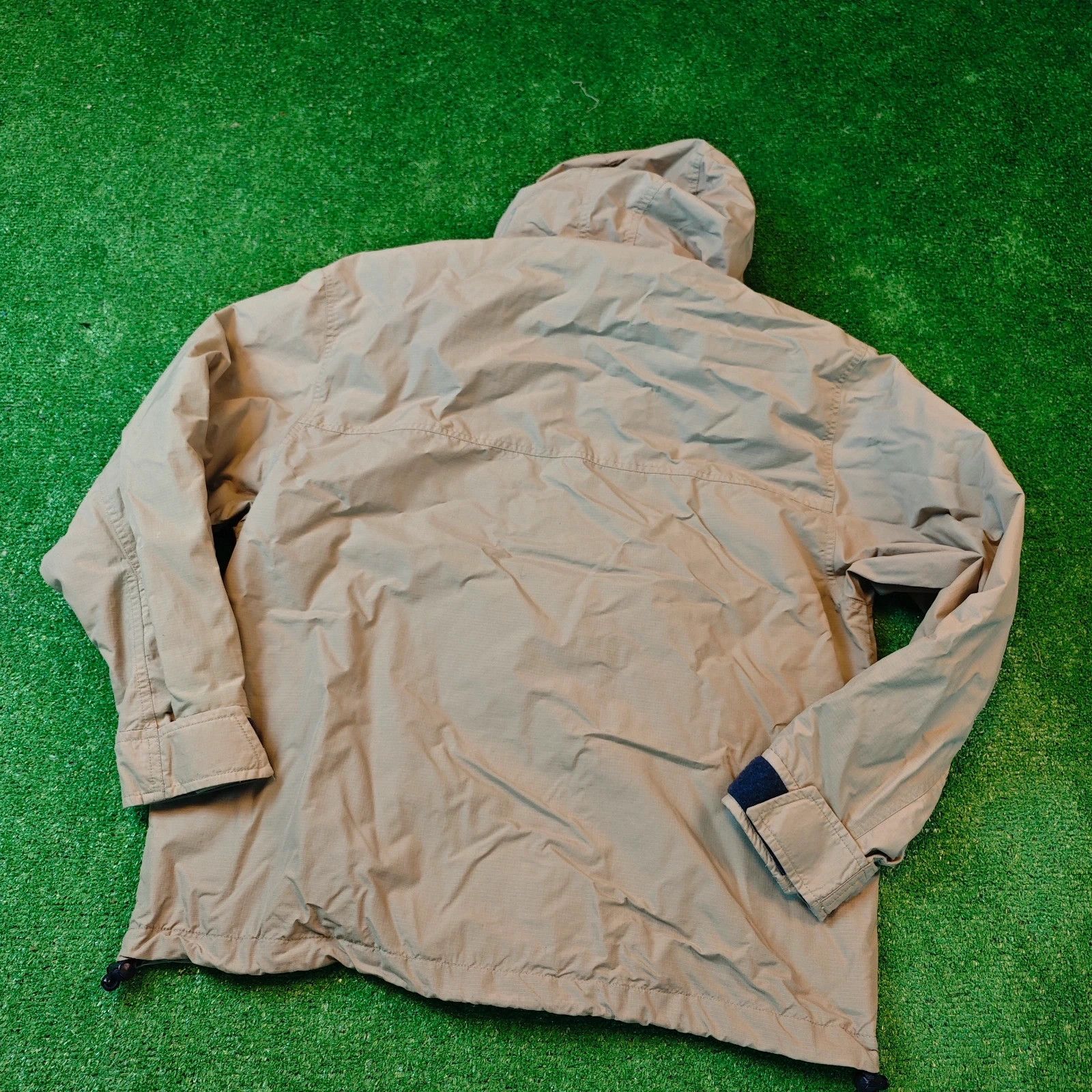 Helly Hansen Vintage Helly Hansen Jacket Mens Small Full zip beige 90s Size US S / EU 44-46 / 1 - 3 Thumbnail