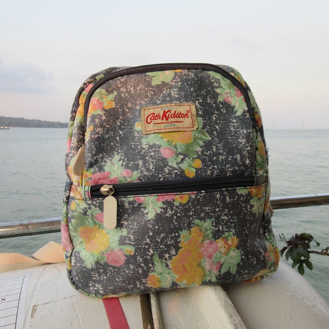 Vintage Cath Kidston London Mjni bag Used in good condition Size ONE SIZE - 1 Preview