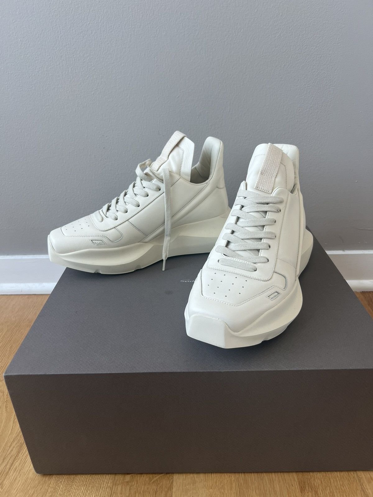 image of Rick Owens Ss22 Fogachine Geth Runner Shoes in White, Men's (Size 7)