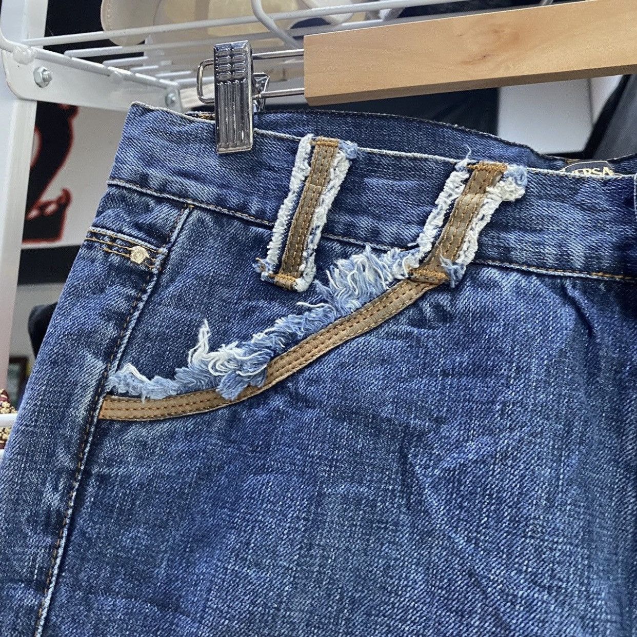 Versace Archival Versace Y2K Frayed Pocket Distressed Jeans Blue Size US 29 - 7 Thumbnail