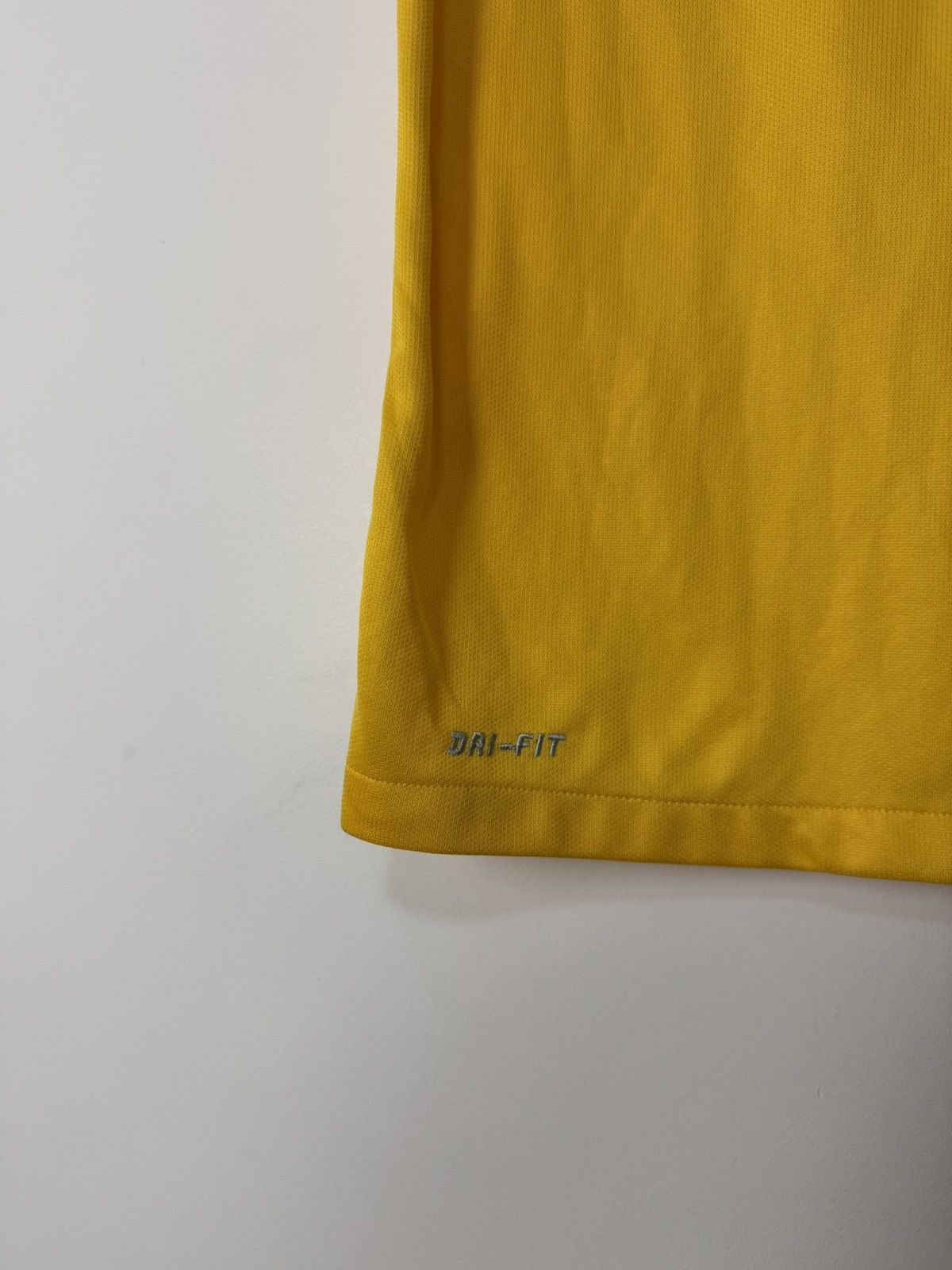 Nike Nike Brazil National Team 2014 Football Soccer Jersey Yellow Size US S / EU 44-46 / 1 - 7 Thumbnail