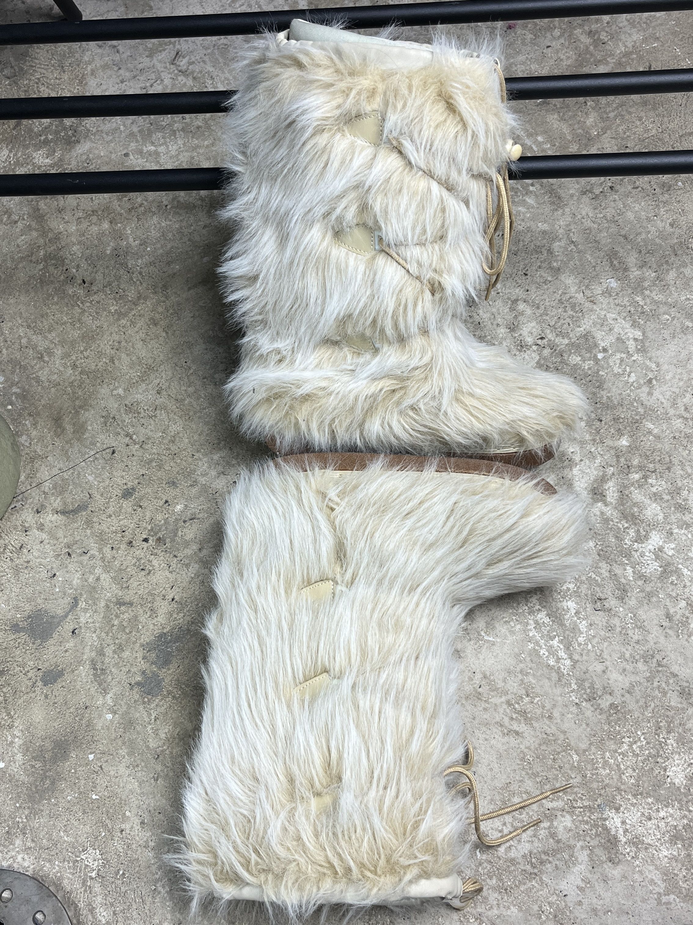 Vintage 2000s FAUX FUR FLUFFY APRES-SKI MOON BOOTS CREAM - № 5100 Size US 6 / EU 39 - 5 Thumbnail