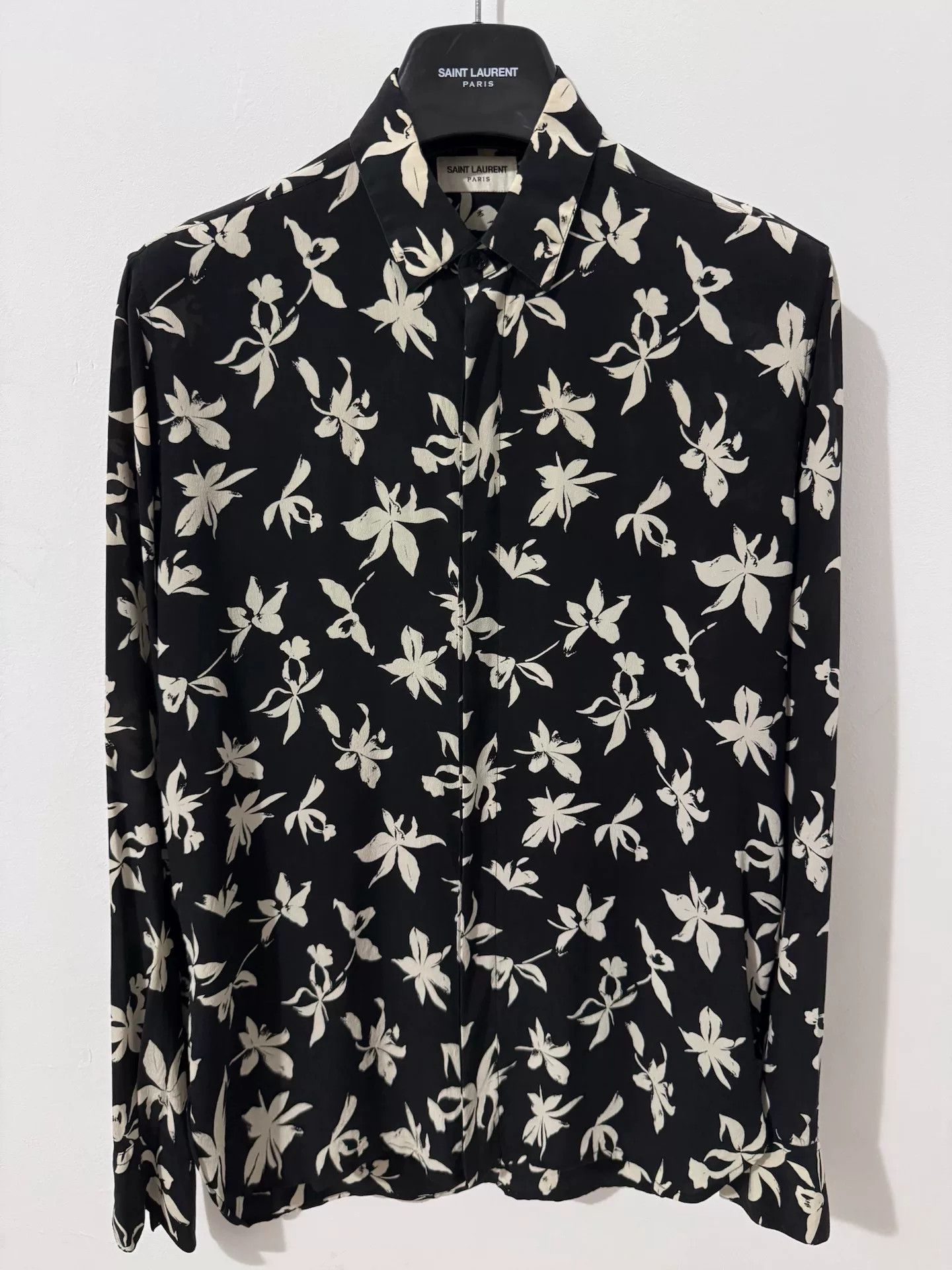 Saint Laurent Paris Saint Laurent Black and White Floral Shirt Size US M / EU 48-50 / 2 - 1 Thumbnail