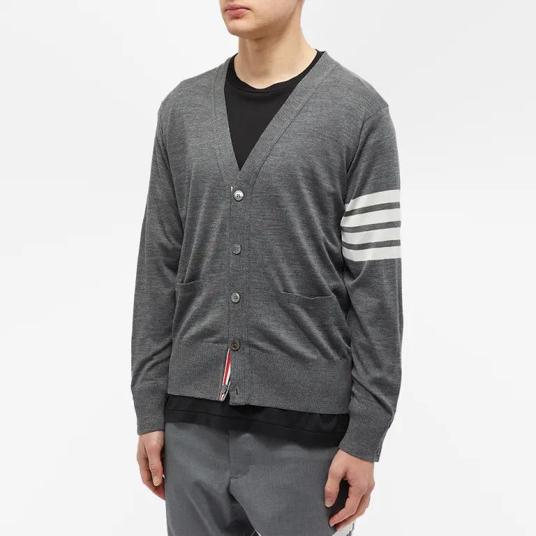 Thom Browne o1s22i1n1124 Merino Wool Cardigan in Grey Size US XL / EU 56 / 4 - 2 Thumbnail