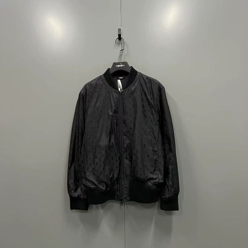 Louis Vuitton Louis Vuitton Black presbyopic reversible leather jacket 25 Size US M / EU 48-50 / 2 - 3 Thumbnail