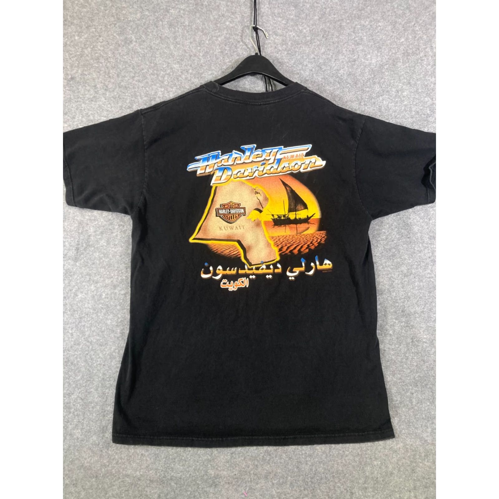 Harley Davidson VINTAGE Harley-Davidson Motorcycle Kuwait 2002 T-Shirt Mens XL Black Short Sleeve Crew Neck Logo VTG Size US XL / EU 56 / 4 - 7 Thumbnail