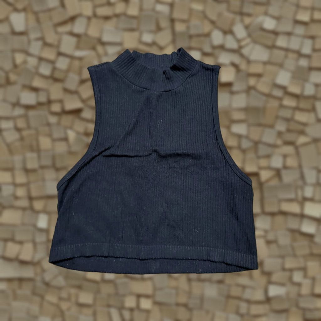 Aeropostale AeroPOSTALE Tank Top Womens Size Medium Black Mock Neck Crop Ribbed Size M / US 6-8 / IT 42-44 - 1 Thumbnail