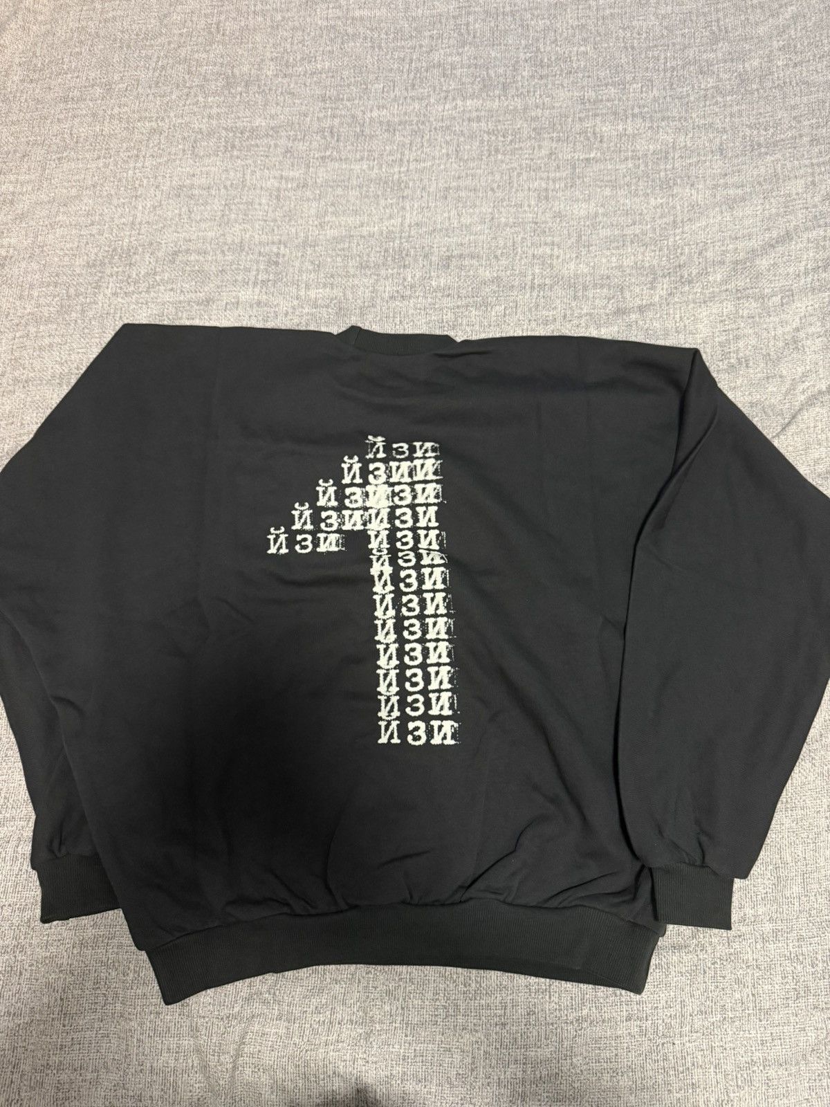 Yeezy yeezy SZNX ye Russian crewneck Shanghai china exclusive Sz1 Size US S / EU 44-46 / 1 - 2 Thumbnail