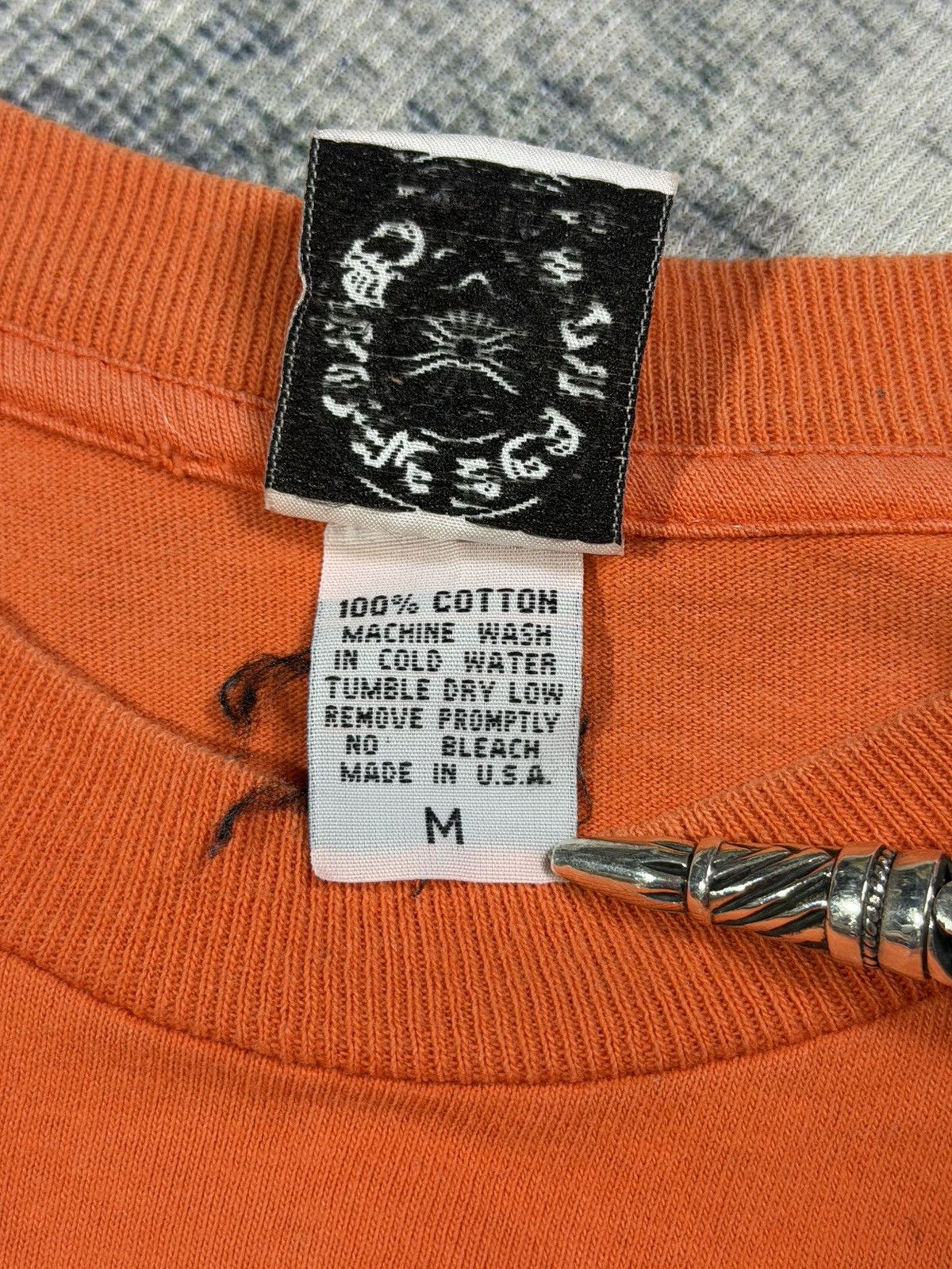 Chrome Hearts Vintage! Orange Scroll Script Pocket tee Size US M / EU 48-50 / 2 - 11 Thumbnail