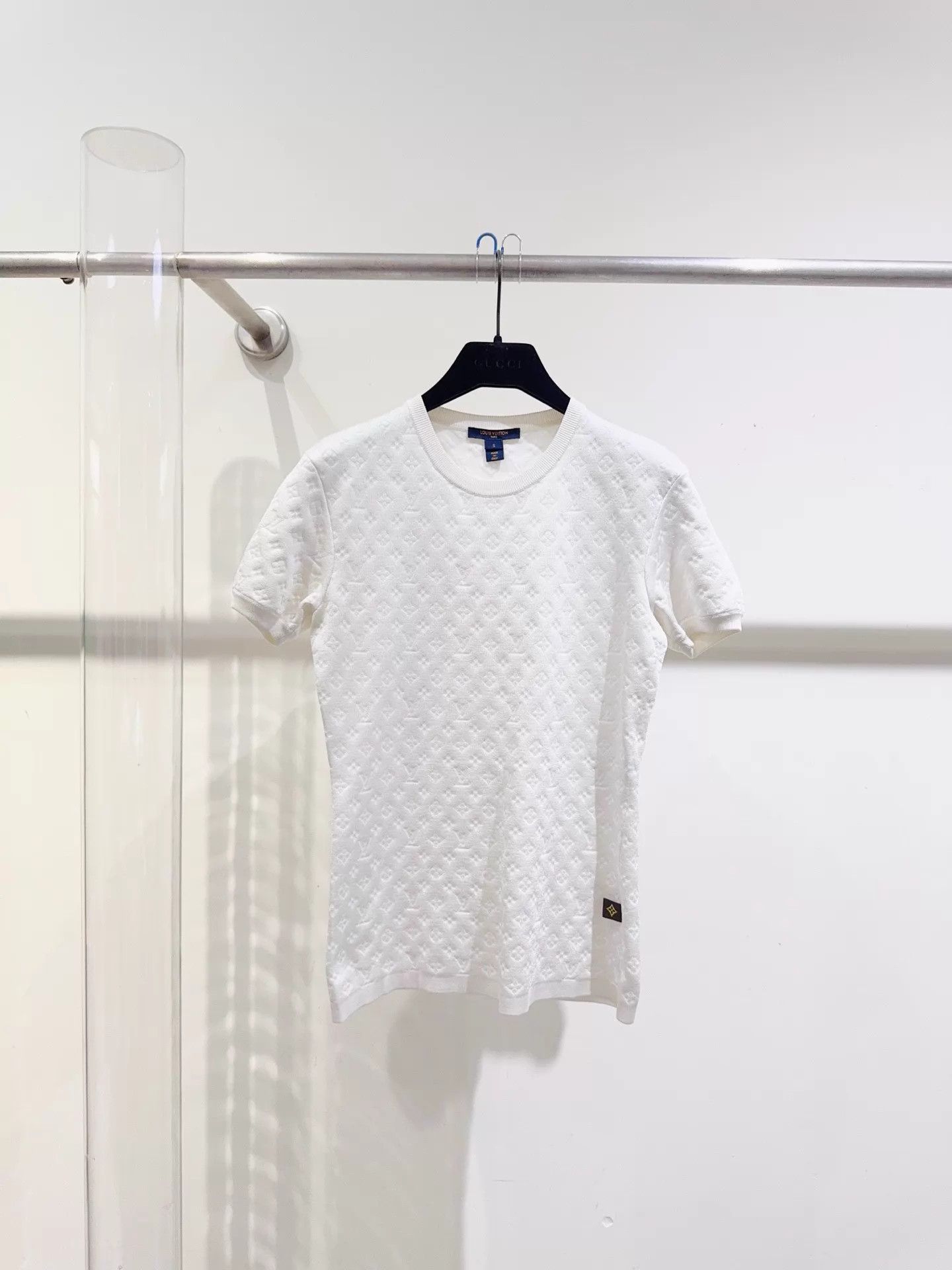 Louis Vuitton Lv All Over Logo Short Sleeve Tee S 98 New Size US S / EU 44-46 / 1 - 1 Thumbnail