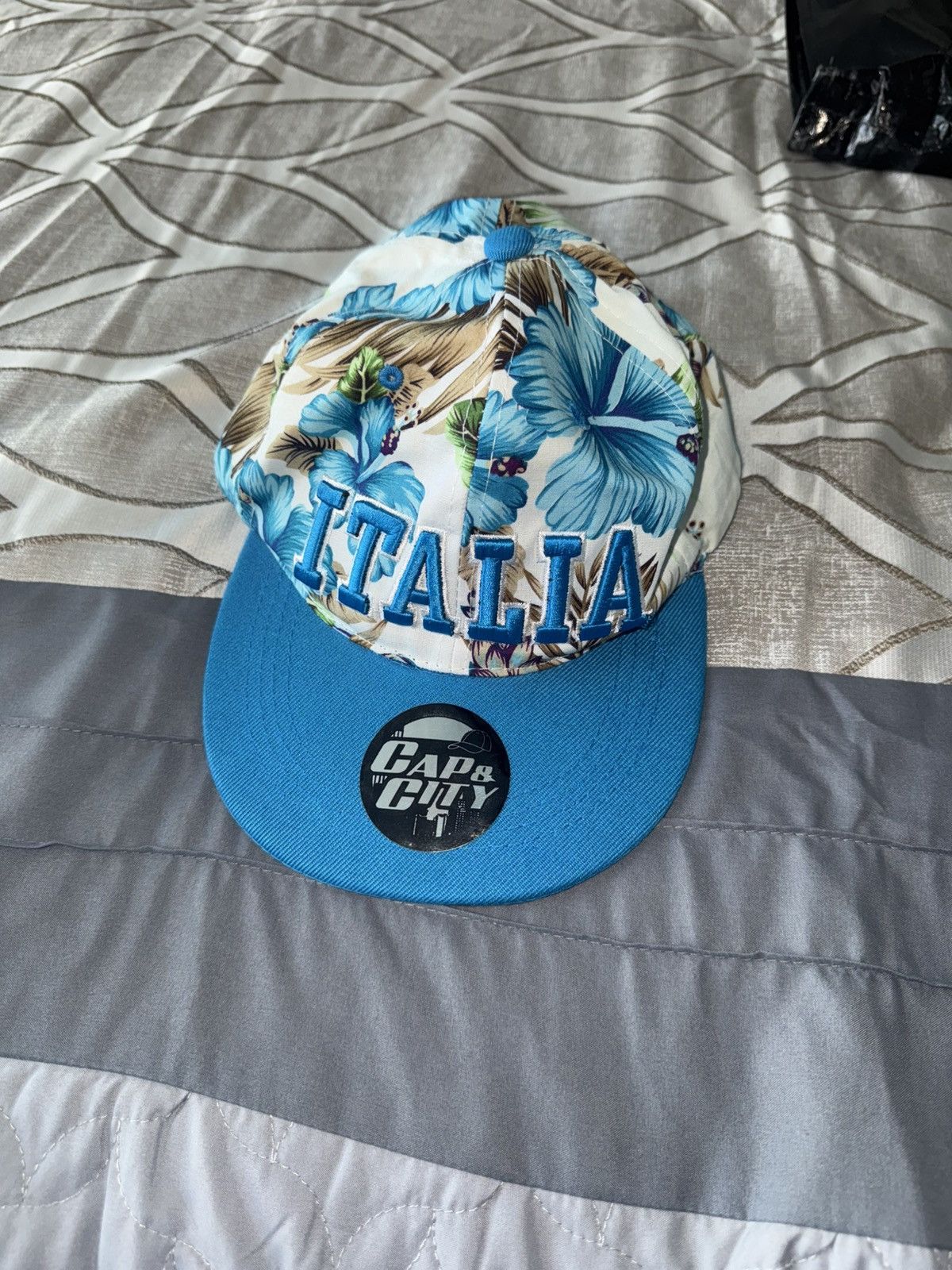 Other Italy Hat Size ONE SIZE - 1 Preview