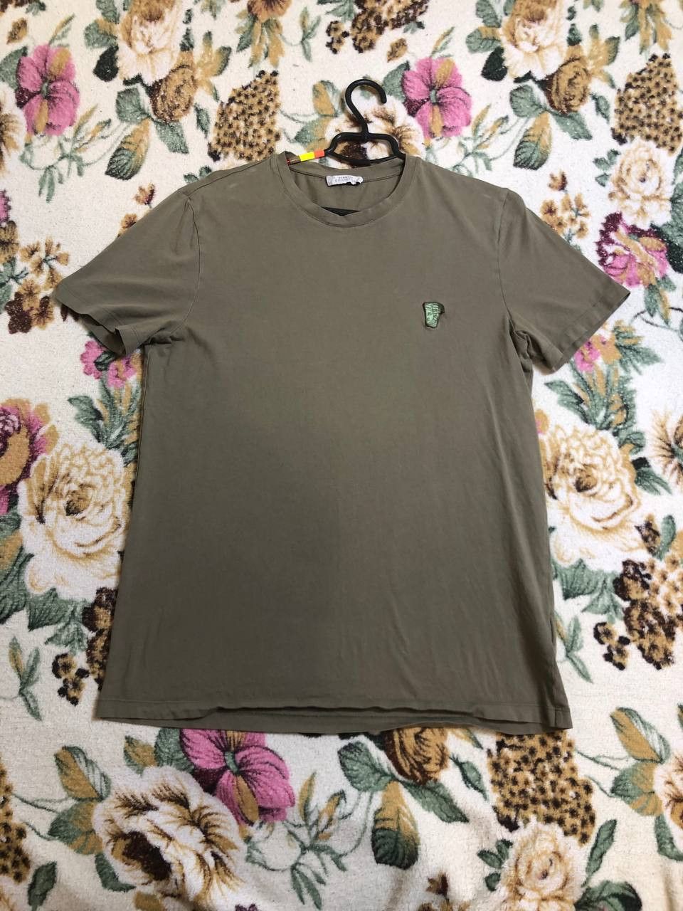 Versace Gianni Versace Vintage Mens Medusa Logo T-Shirt tee Size US M / EU 48-50 / 2 - 1 Thumbnail