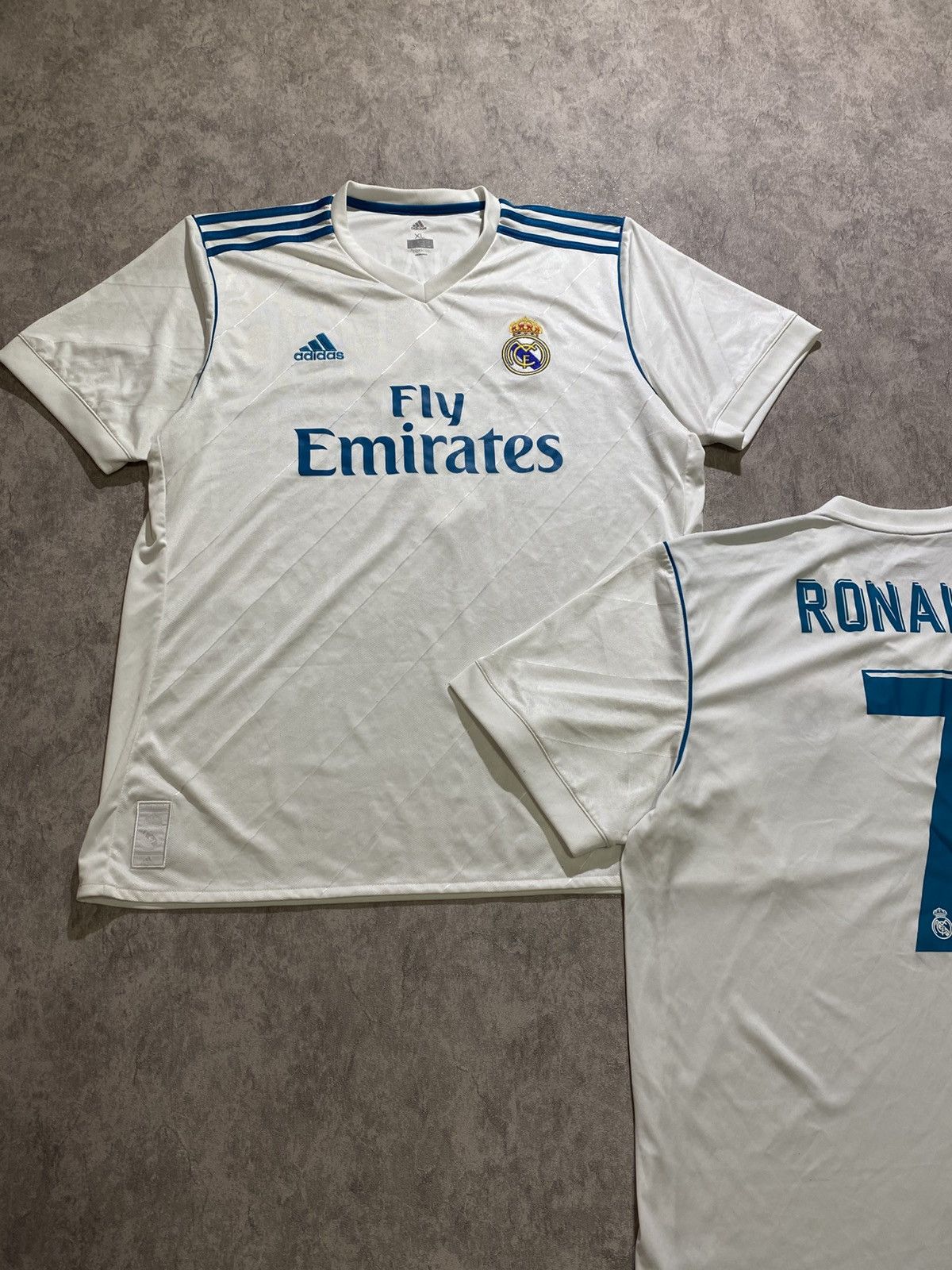 Adidas CR7 Real Madrid 2017/18 Home Jersey Ronaldo #7 Final Season Size US XL / EU 56 / 4 - 3 Thumbnail