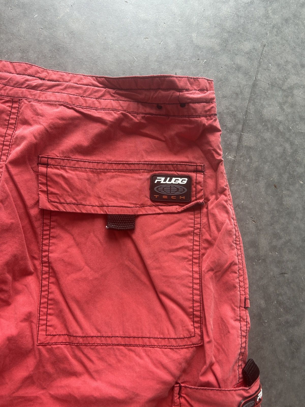 Vintage Vintage Y2K Plugg Nylon Cargo Shorts Size US 29 - 8 Thumbnail