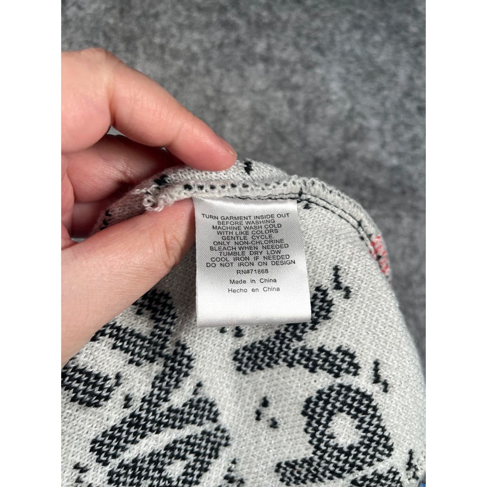 Vintage HAPPY HOLIDAYS Beanie Toque Adult One Size Black Fair Isle Knit Acrylic Pom Shirt Hats Unisex Adults Christmas Theme Beanie Mens Womens Size ONE SIZE - 7 Thumbnail