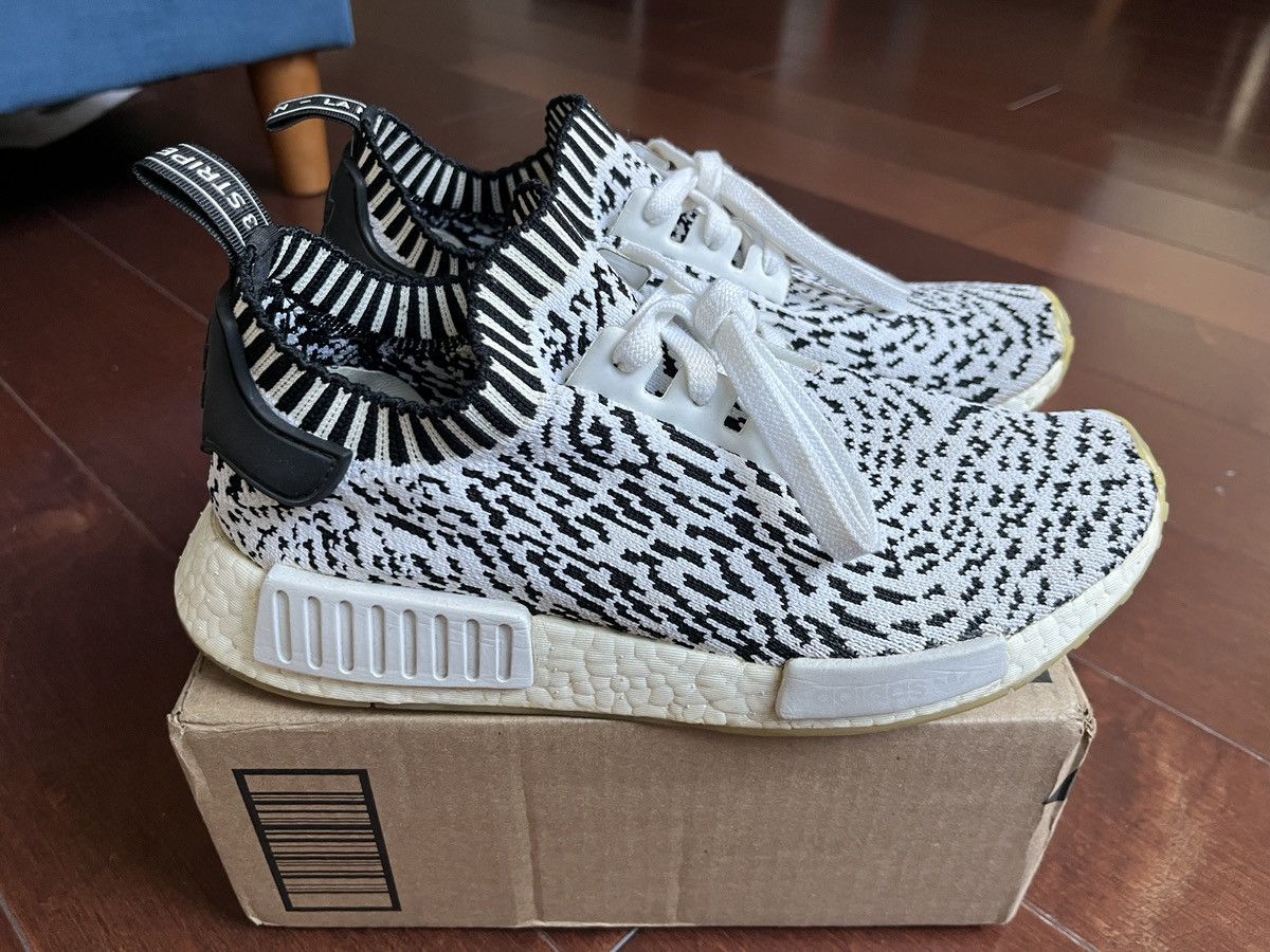Adidas adidas NMD_R1 Primeknit Zebra Sashiko Size US 8 / EU 41 - 2 Thumbnail