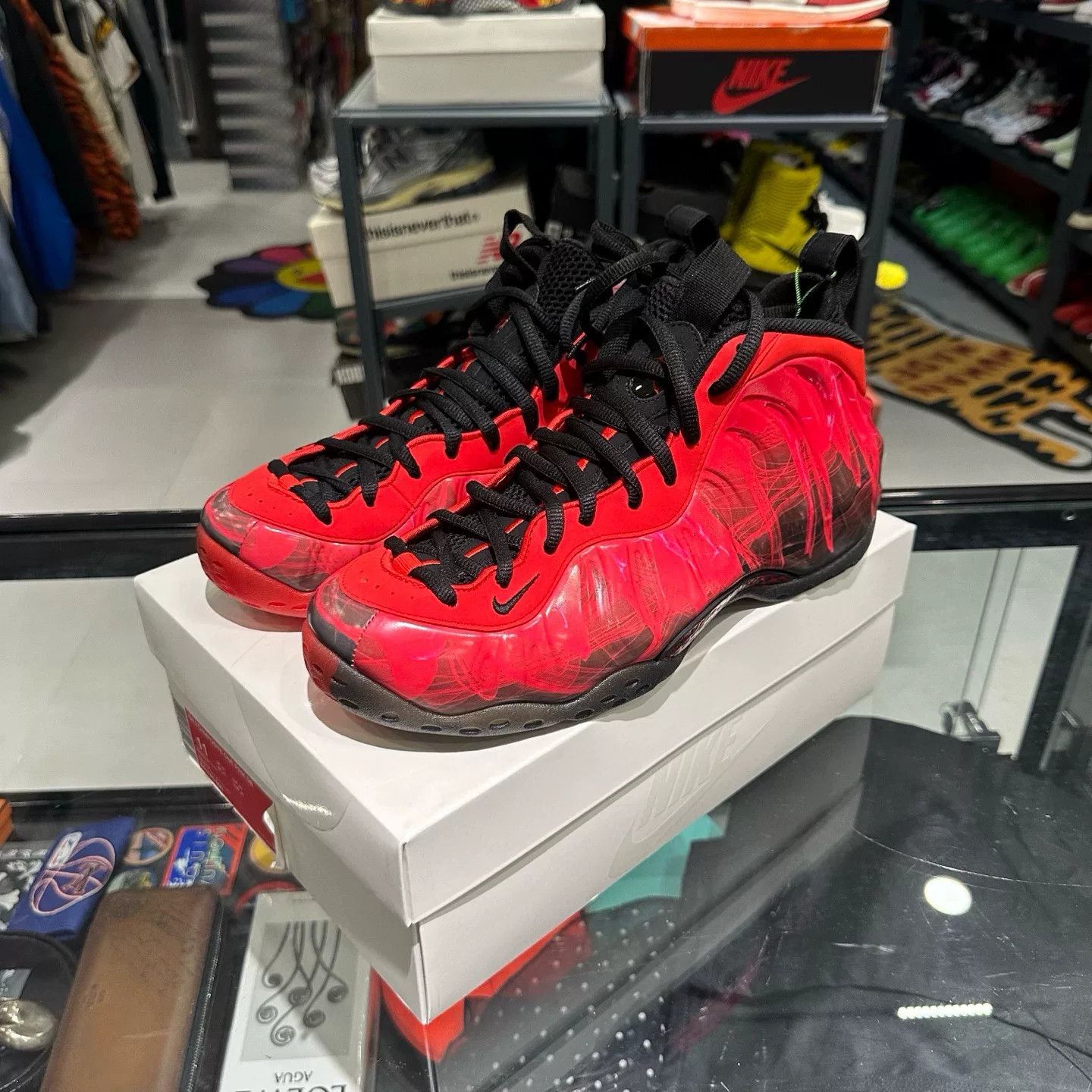 Nike Nike Red Lowtop Sneakers 11.5 Men Size US 11.5 / EU 44-45 - 1 Thumbnail