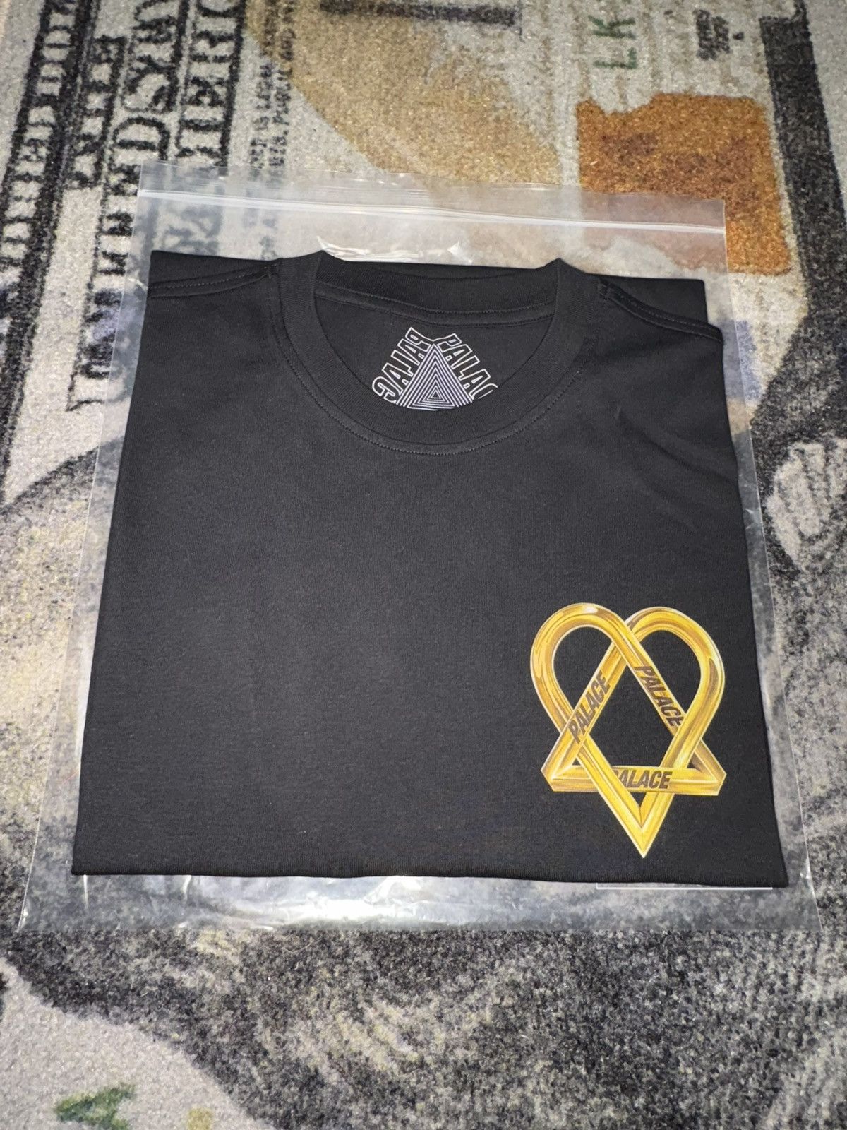 Palace Palace Tri Gram T-Shirt Black Size US S / EU 44-46 / 1 - 1 Thumbnail