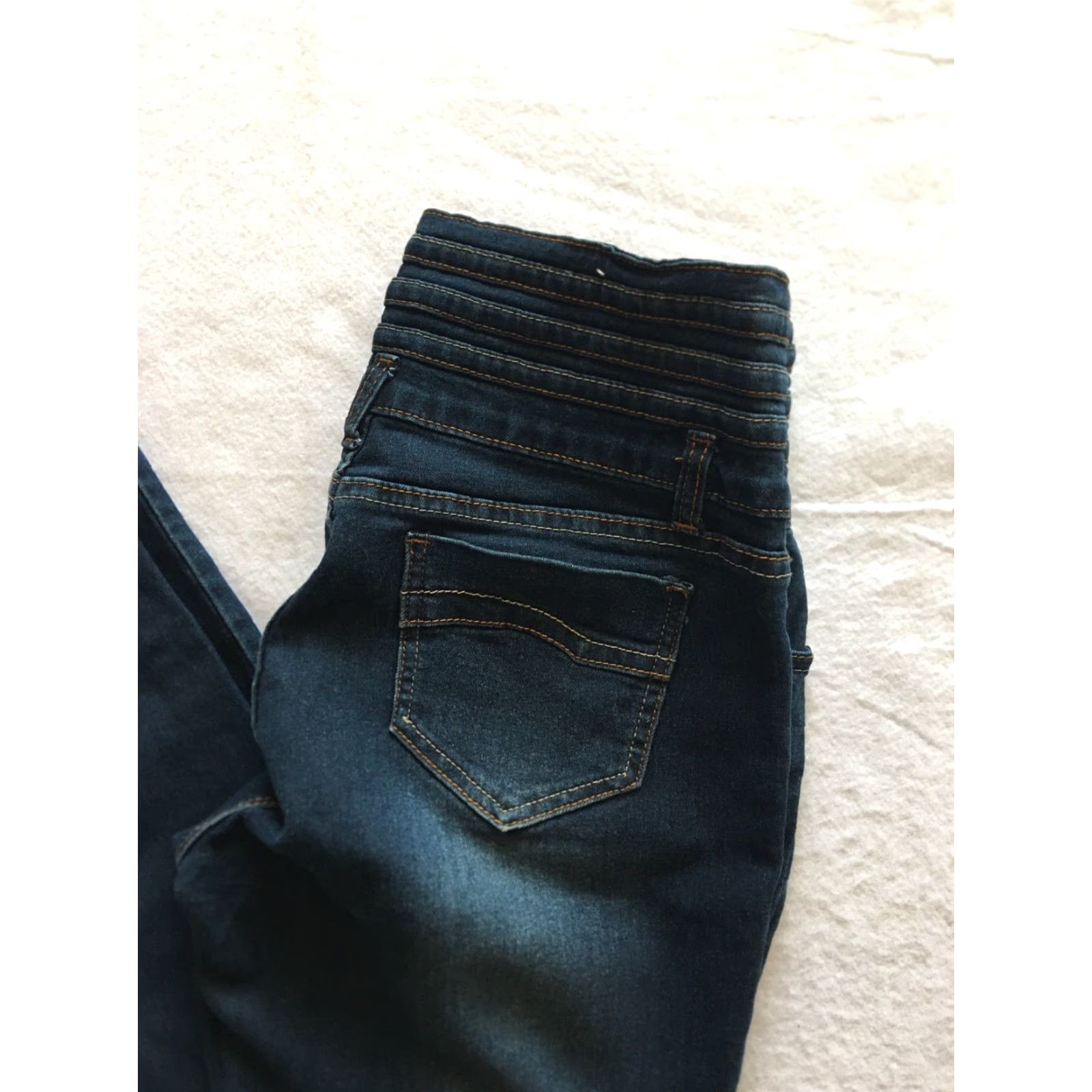 Vintage D&B DEEP BLUE Jeans Women’s Size 11 ZIPPER FLY BLUE Stretch Four Buttons Skinny Inseam 31 Women Jeans Size 32" / US 10 / IT 46 - 2 Thumbnail