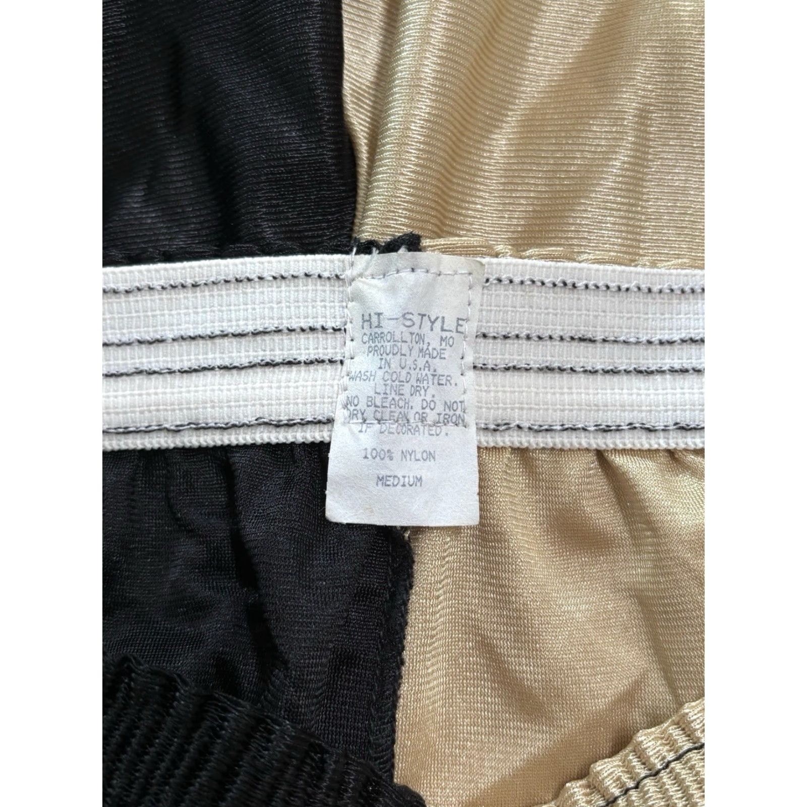 Vintage VINTAGE Hi-Style Athletic Wear dazzle basketball shorts Mens M Black 90s USA NWT Deadstock Size US 31 - 5 Thumbnail