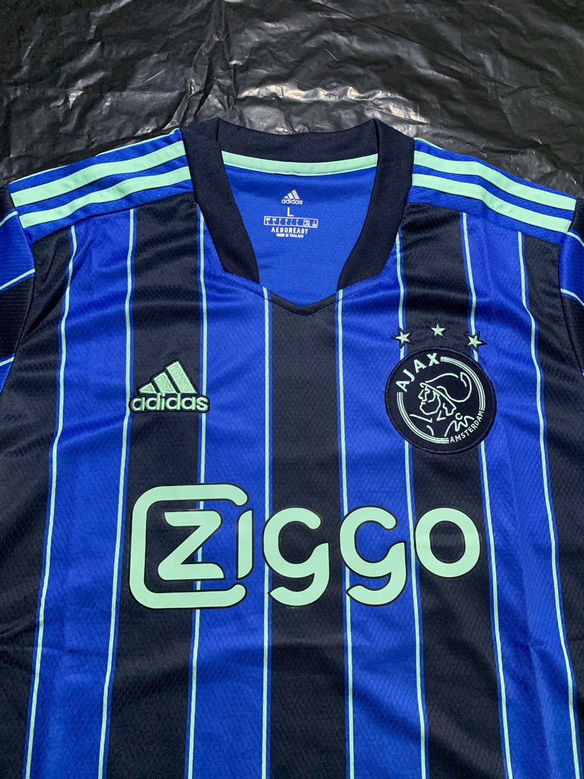 Adidas ⚽️~Ajax 22/23 third kit jersey classic~⚽️ Size US XL / EU 56 / 4 - 2 Thumbnail