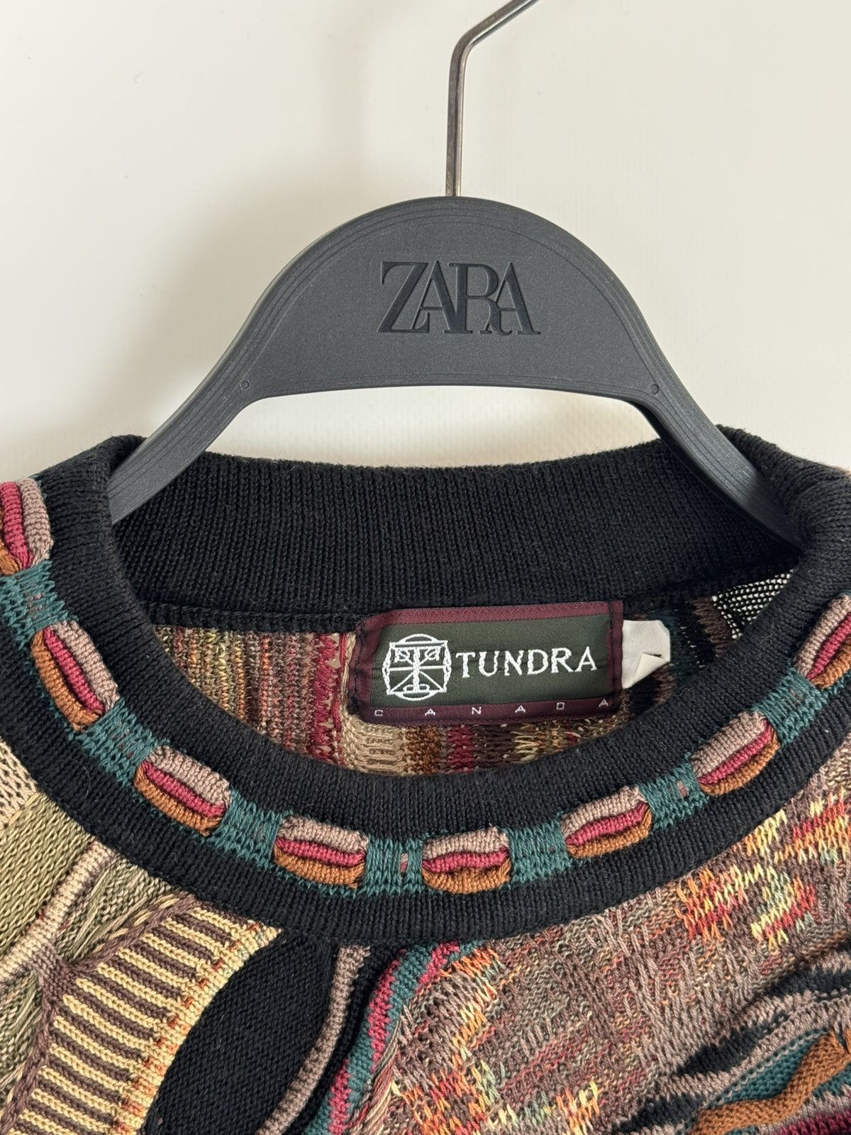 Tundra Canada Vintage Tundra Canada Abstract Knitted Coogi Style Sweater Size US L / EU 52-54 / 3 - 4 Thumbnail