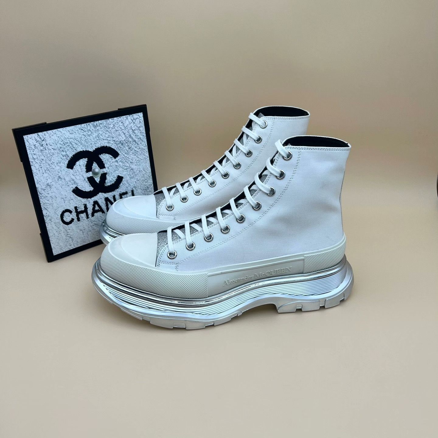 Alexander McQueen Alexander McQueen White Boots 12 Men Size US 12 / EU 45 - 1 Thumbnail