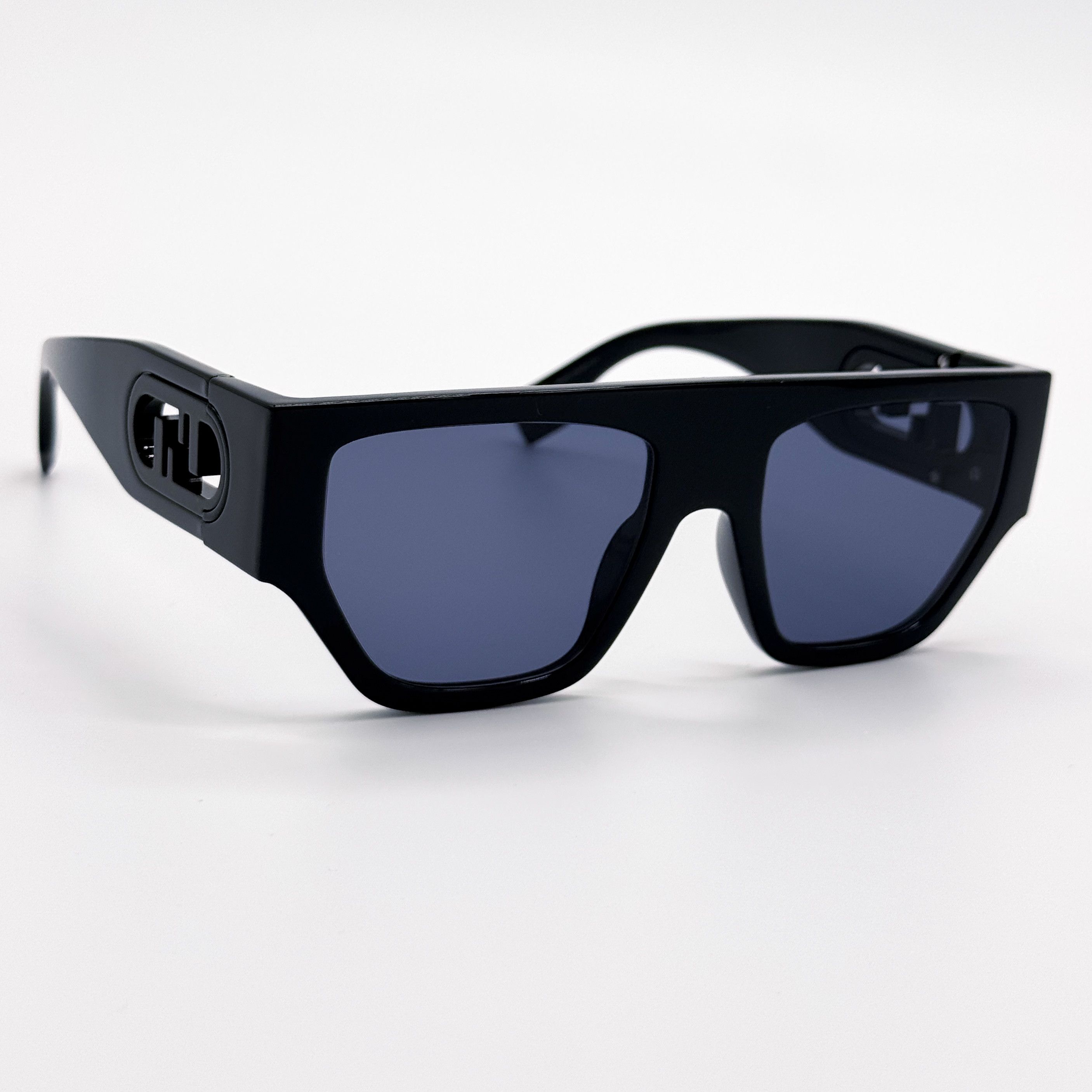 Fendi NEW FENDI FE40108U 01V SHINY UNISEX SUNGLASSES FENDI Size ONE SIZE - 4 Thumbnail