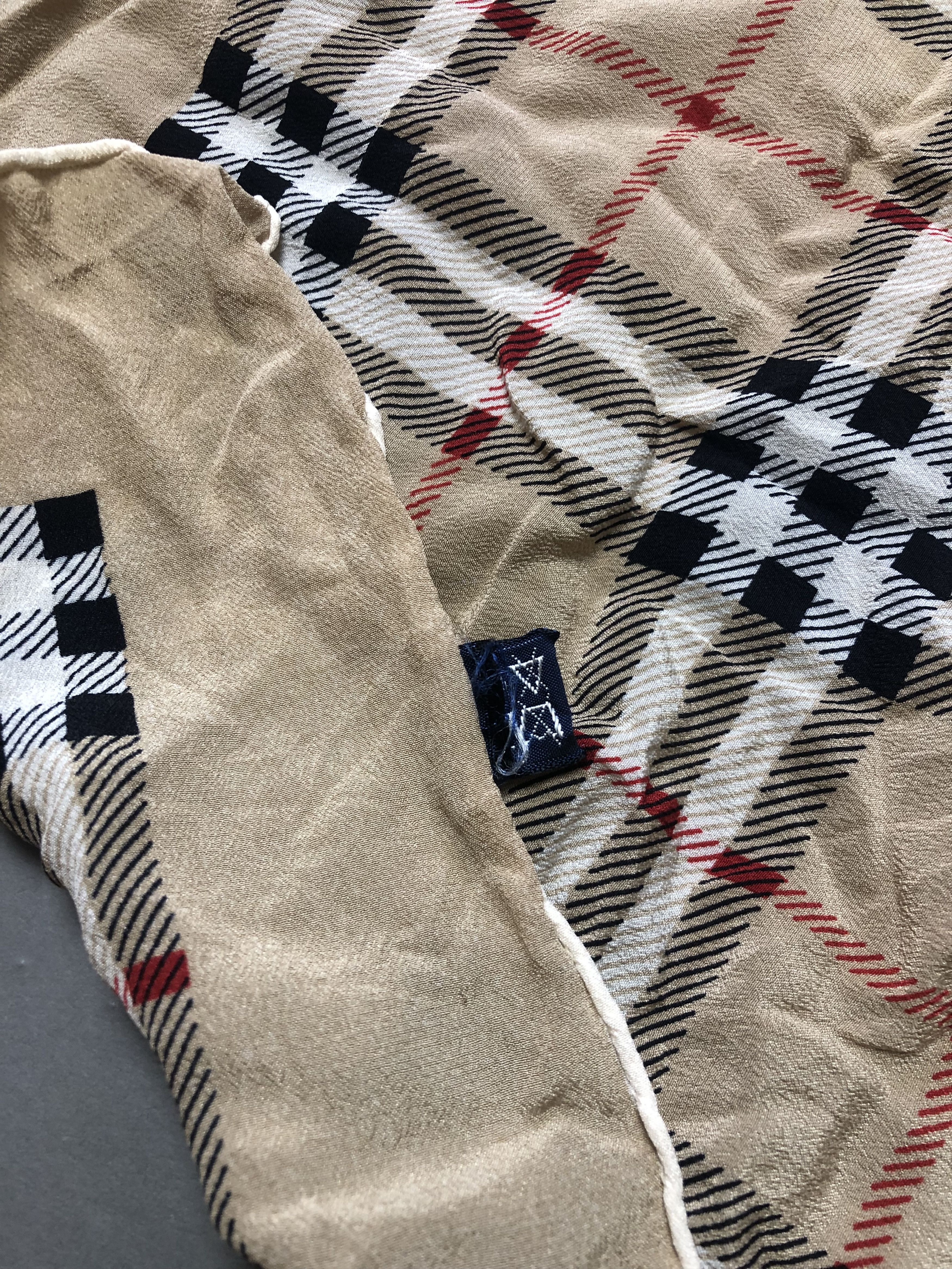 Burberry Vintage Burberrys London Scarf Silk Made in Italy Size ONE SIZE - 5 Thumbnail