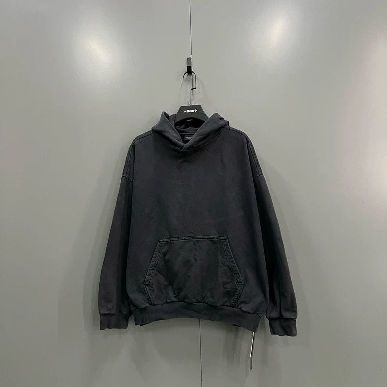 Balenciaga Balenciaga Black logo hoodie with graffiti on the back Size US XL / EU 56 / 4 - 1 Thumbnail