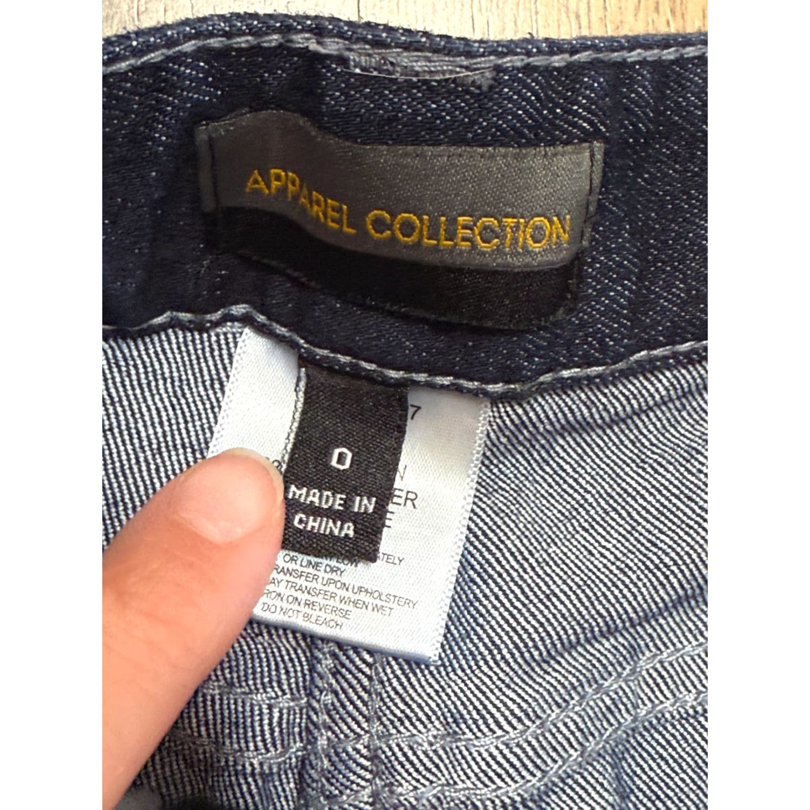 Vintage Apparel Collection Jeans Women's Size 0 Blue Denim Cuffed Straight Leg Size 25" / US 0 / IT 36 - 4 Thumbnail