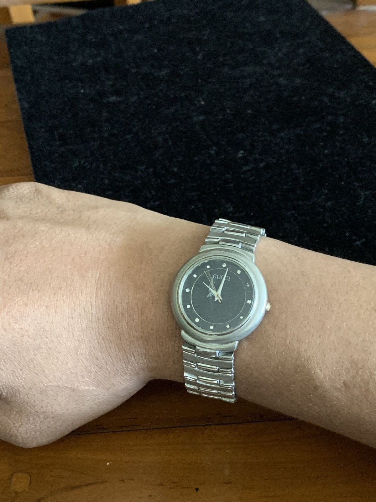Vintage gucci watch unisex