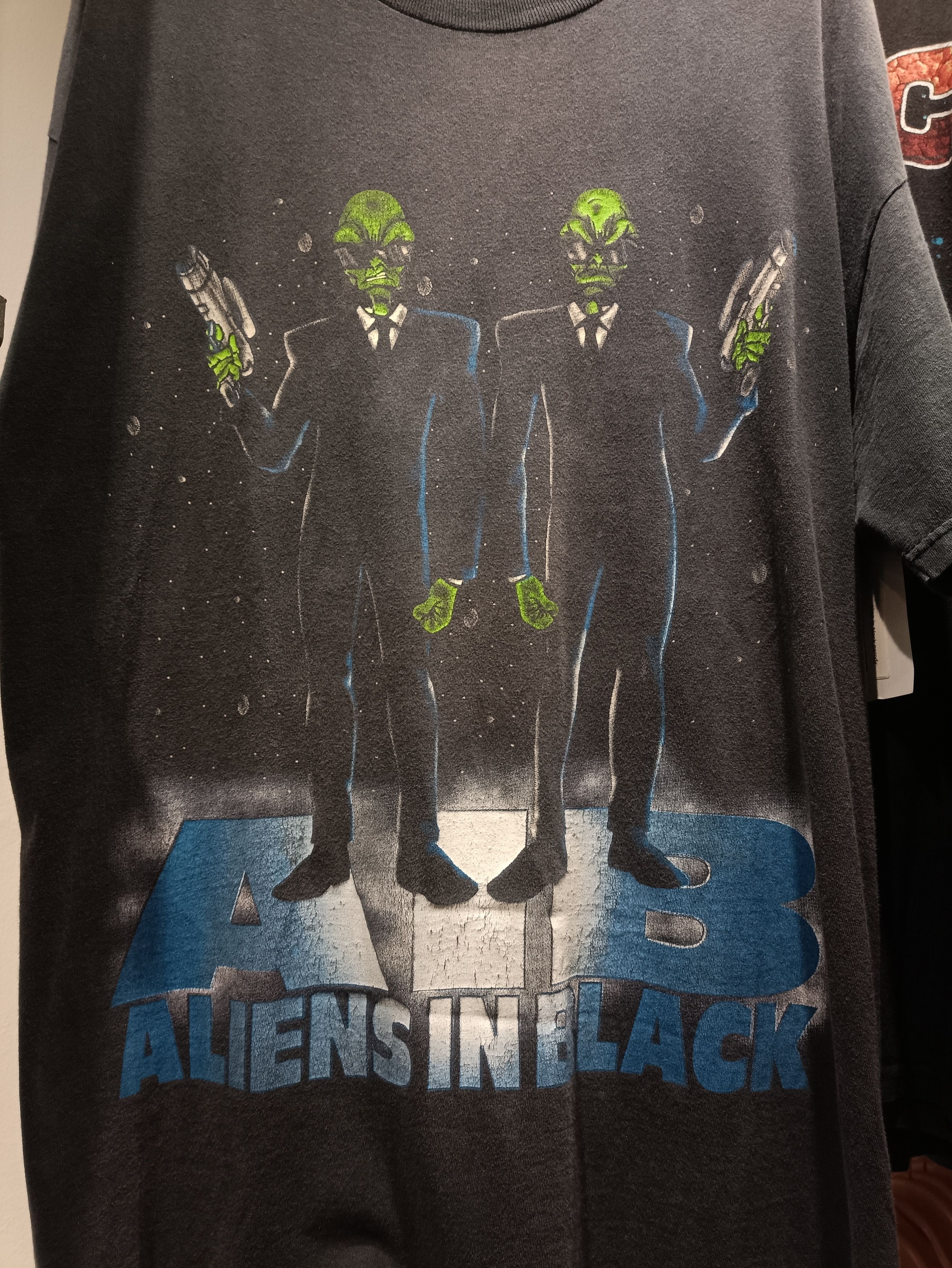 Vintage 90s aliens in black parody Size US XL / EU 56 / 4 - 2 Thumbnail
