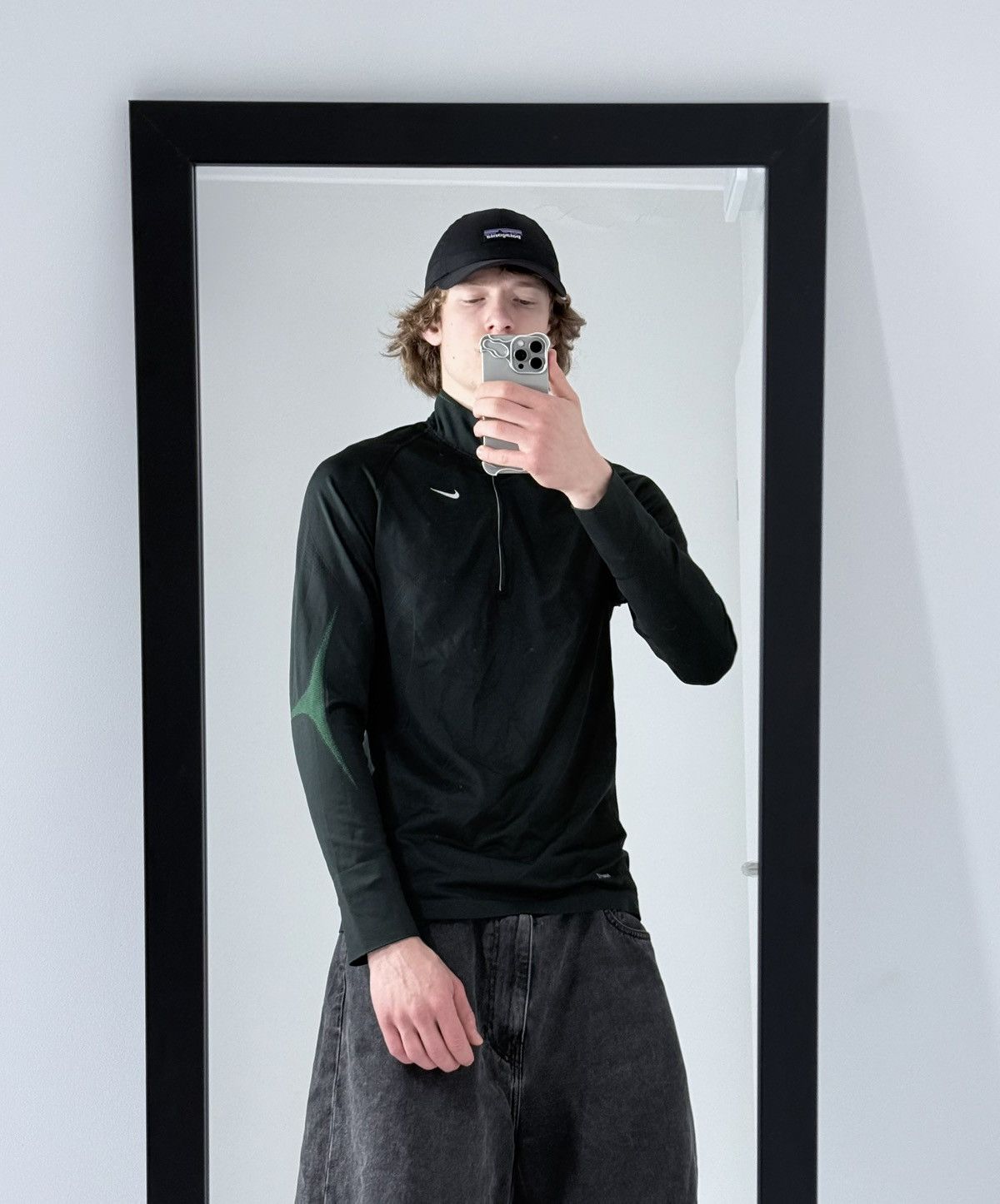 Nike Vintage Nike y2k streetwear turtleneck avantgarde sweater Size US L / EU 52-54 / 3 - 4 Thumbnail