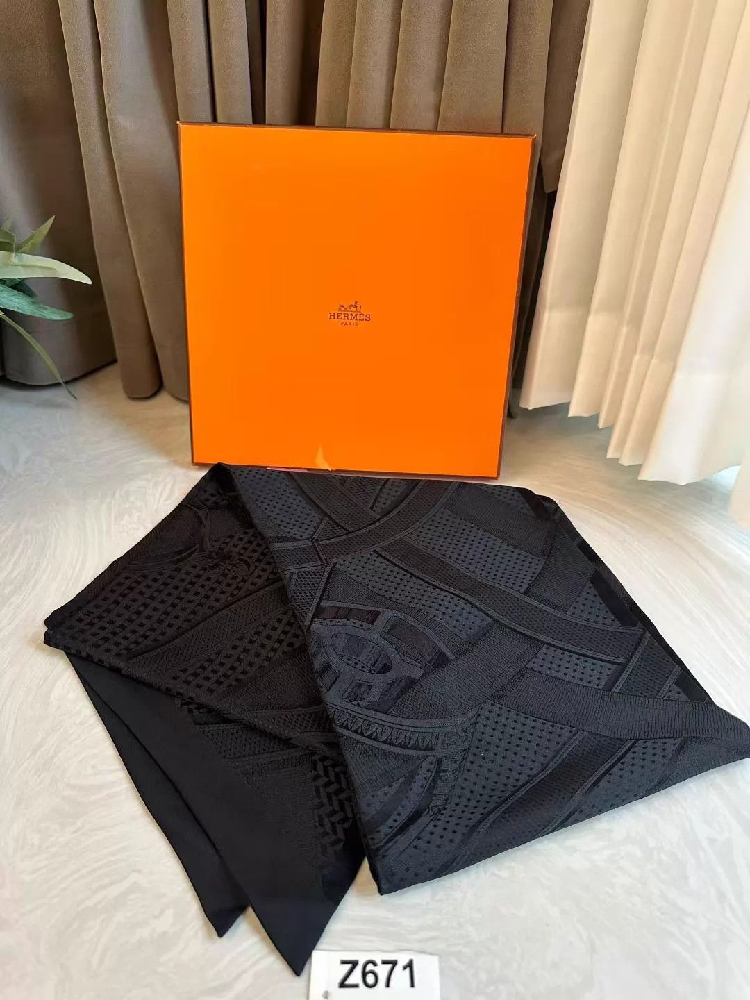 Hermes Hermès Silk Scarf Near New 20x228cm 1600 Z671 Size ONE SIZE - 1 Thumbnail