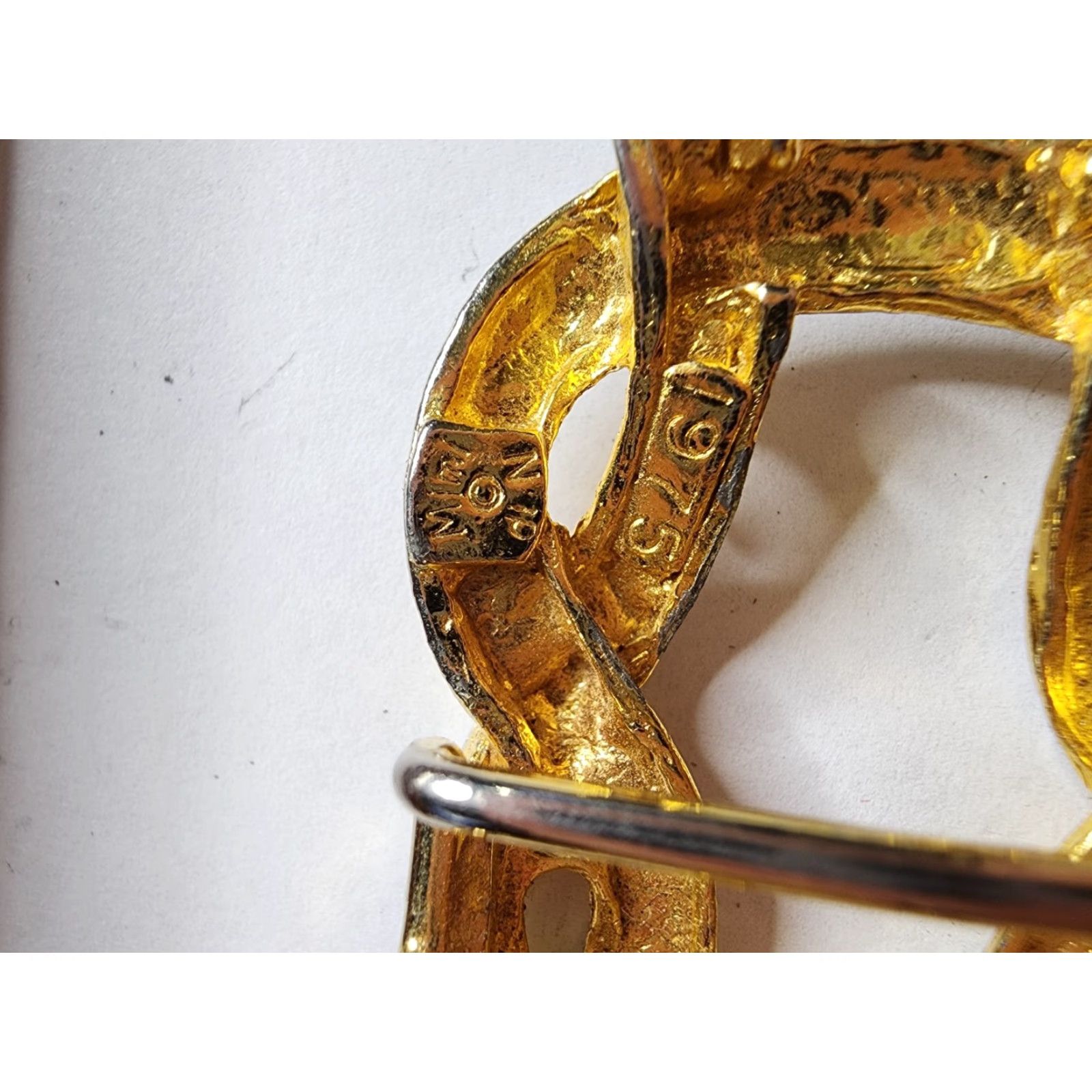 Vintage VINTAGE Mimi di N 1970s Art Deco Gold Metal Knot Belt Buckle / Scarf Slide Womens Size ONE SIZE - 4 Thumbnail